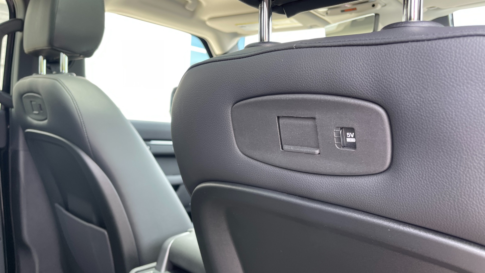 Used 2022 Land Rover DEFENDER 110 S / 2.0L / AWD / BLACK PACK / AIR SUSP / COLD CLIMATE / HUD for sale Sold at Formula Imports in Charlotte NC 28227 58