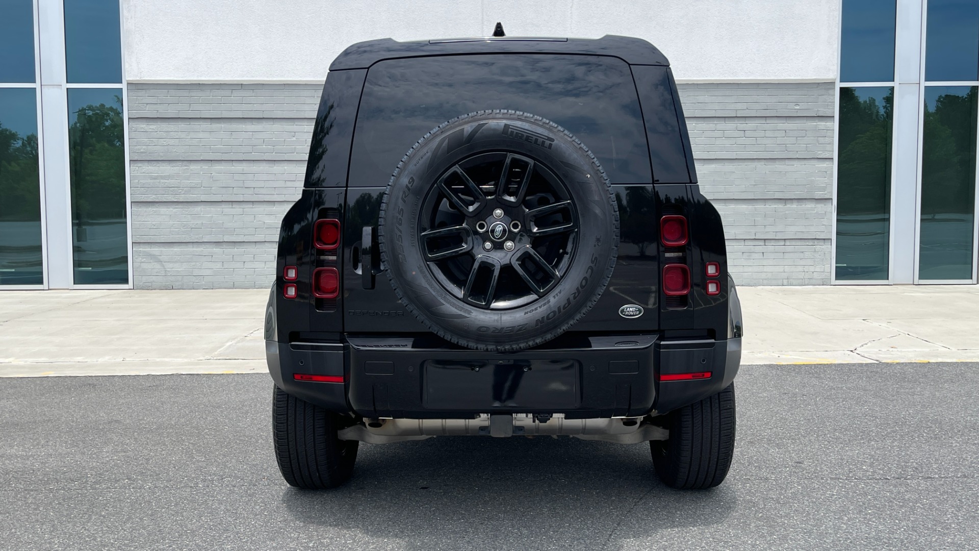 Used 2022 Land Rover DEFENDER 110 S / 2.0L / AWD / BLACK PACK / AIR SUSP / COLD CLIMATE / HUD for sale Sold at Formula Imports in Charlotte NC 28227 8