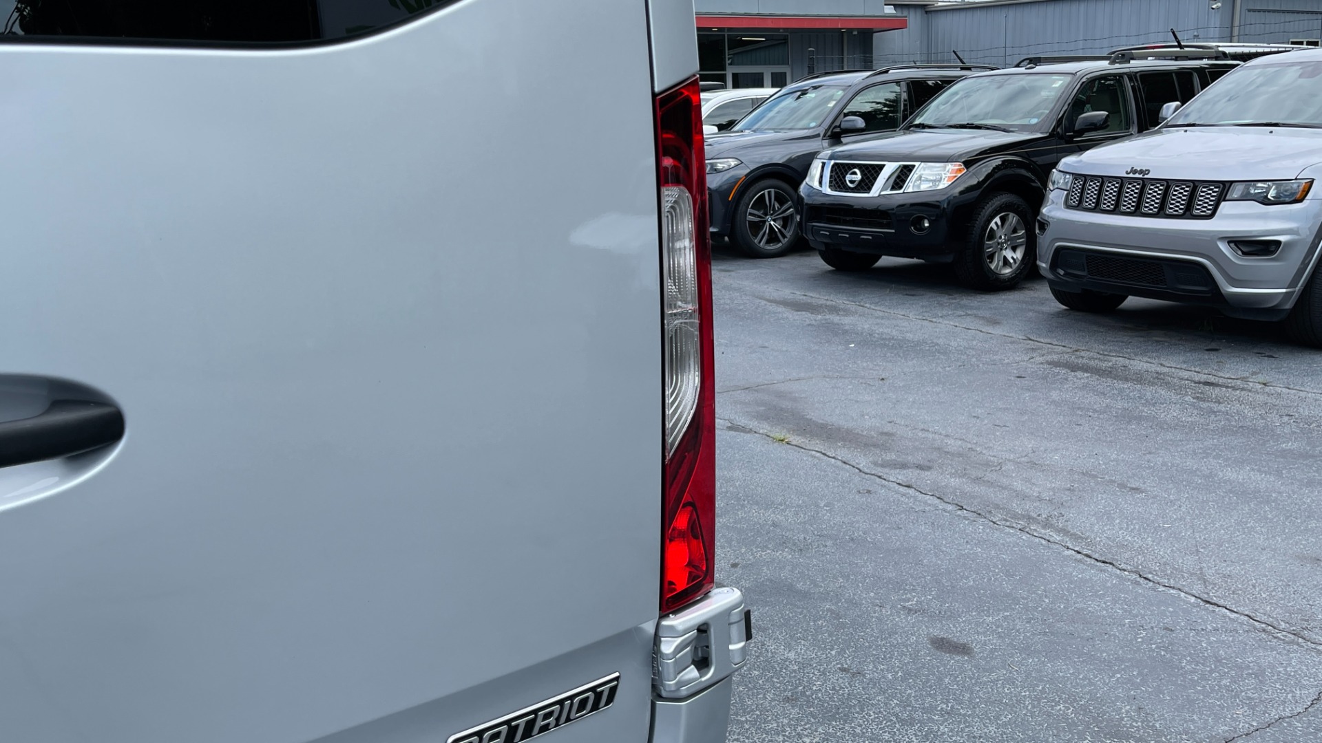 Used 2020 Mercedes-Benz MIDWEST AMERICAN PATRIOT CONVERSION / SHOWER / TV / FRIDGE / MICROWAVE for sale $178,999 at Formula Imports in Charlotte NC 28227 104