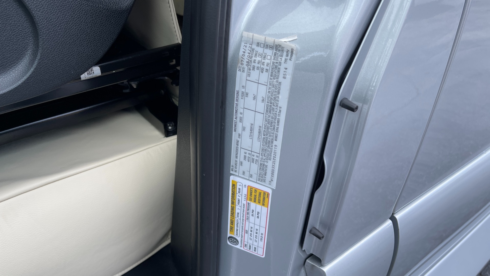 Used 2020 Mercedes-Benz MIDWEST AMERICAN PATRIOT CONVERSION / SHOWER / TV / FRIDGE / MICROWAVE for sale $178,999 at Formula Imports in Charlotte NC 28227 25
