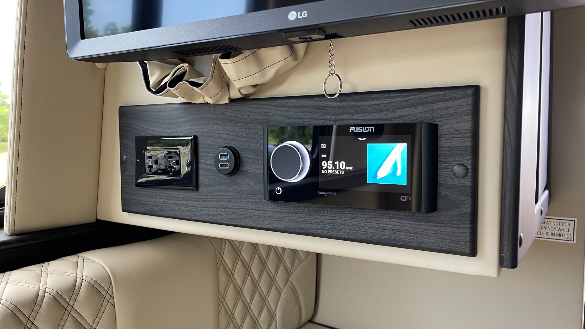 Used 2020 Mercedes-Benz MIDWEST AMERICAN PATRIOT CONVERSION / SHOWER / TV / FRIDGE / MICROWAVE for sale Sold at Formula Imports in Charlotte NC 28227 73