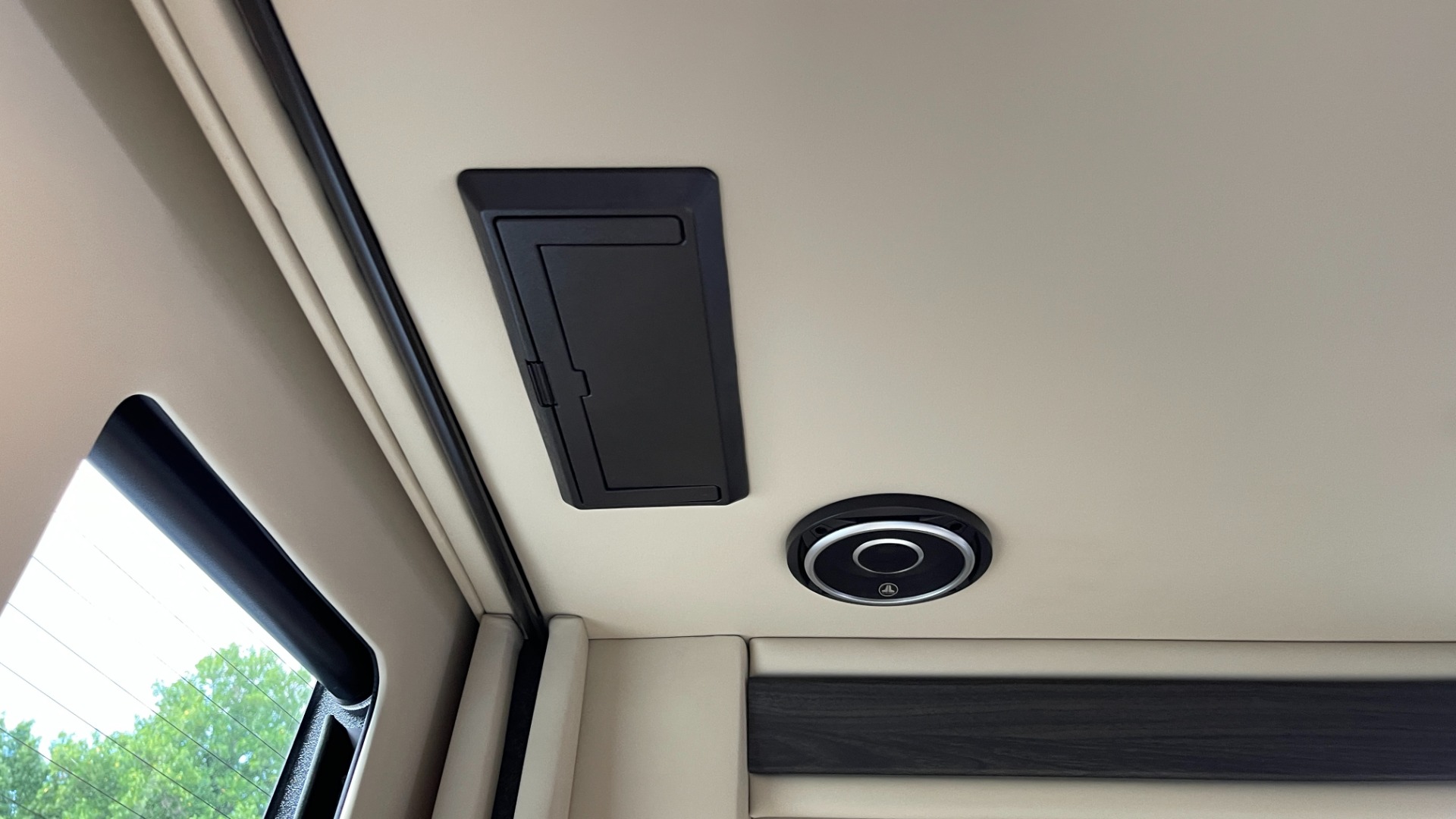 Used 2020 Mercedes-Benz MIDWEST AMERICAN PATRIOT CONVERSION / SHOWER / TV / FRIDGE / MICROWAVE for sale Sold at Formula Imports in Charlotte NC 28227 76