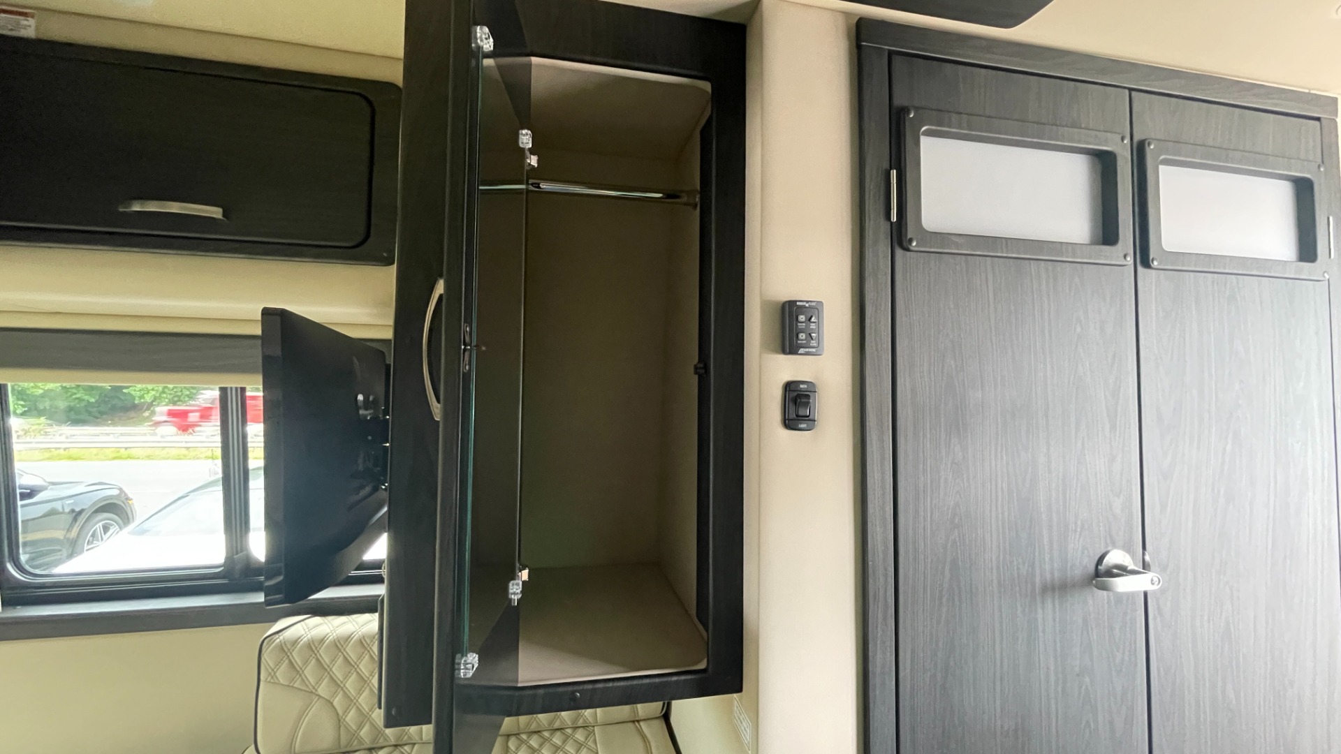 Used 2020 Mercedes-Benz MIDWEST AMERICAN PATRIOT CONVERSION / SHOWER / TV / FRIDGE / MICROWAVE for sale Sold at Formula Imports in Charlotte NC 28227 78