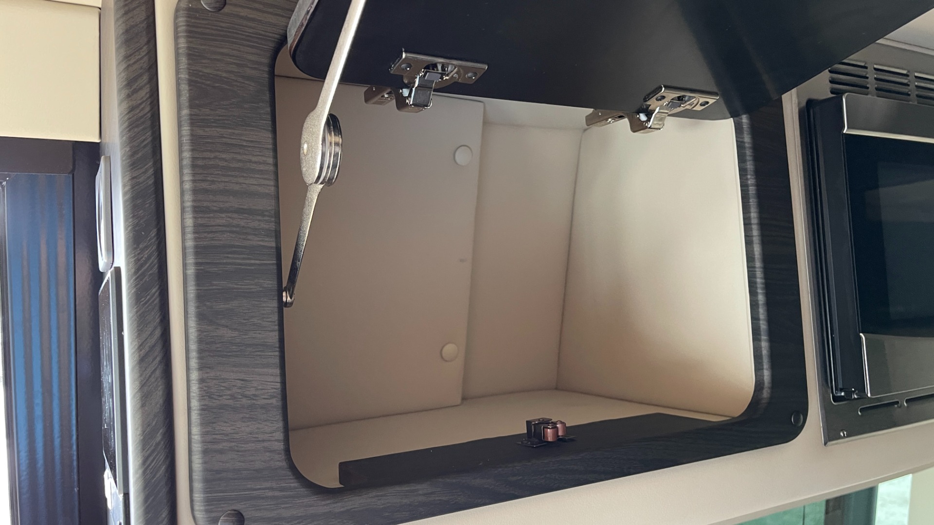 Used 2020 Mercedes-Benz MIDWEST AMERICAN PATRIOT CONVERSION / SHOWER / TV / FRIDGE / MICROWAVE for sale Sold at Formula Imports in Charlotte NC 28227 85