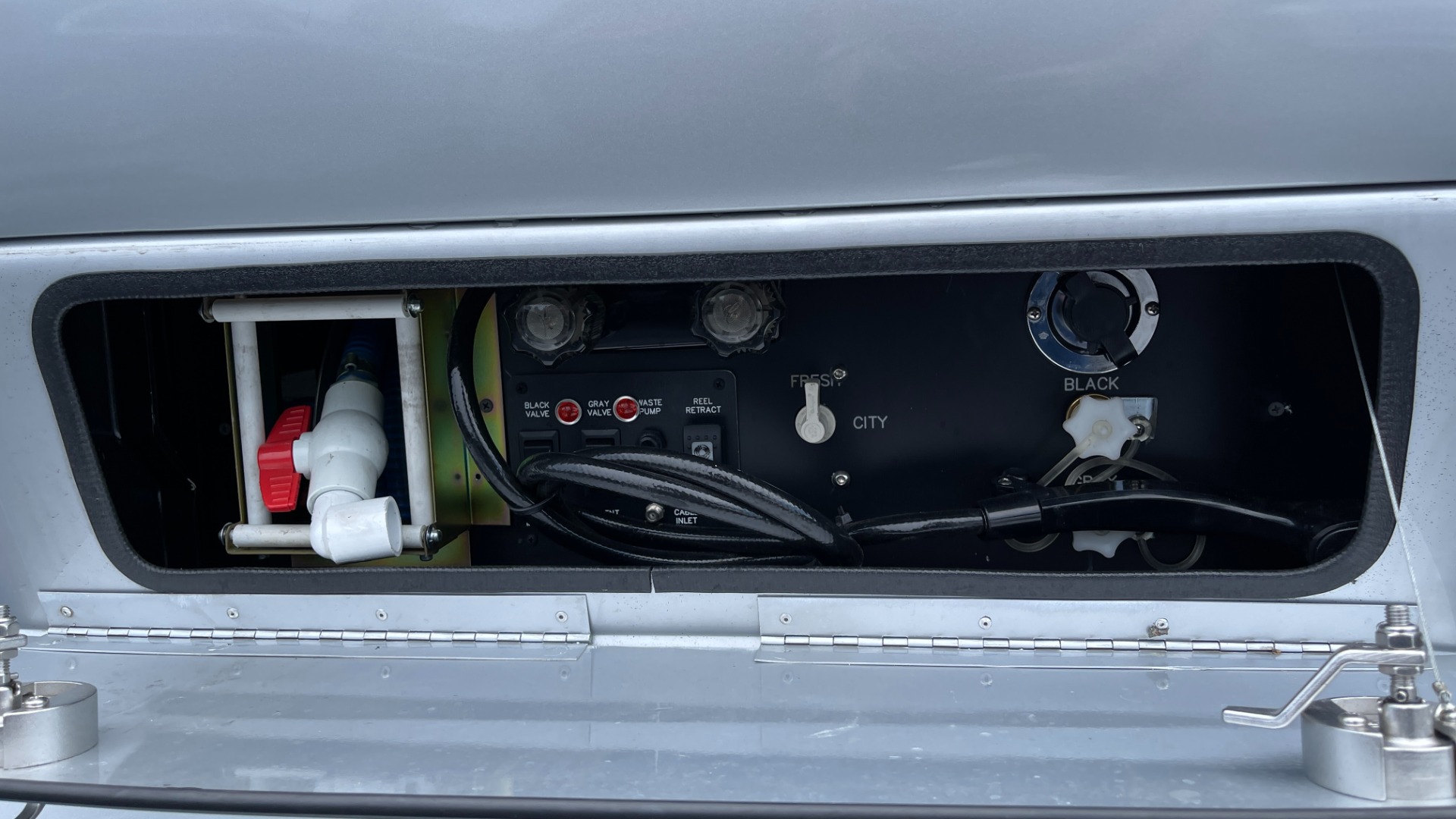 Used 2020 Mercedes-Benz MIDWEST AMERICAN PATRIOT CONVERSION / SHOWER / TV / FRIDGE / MICROWAVE for sale Sold at Formula Imports in Charlotte NC 28227 99