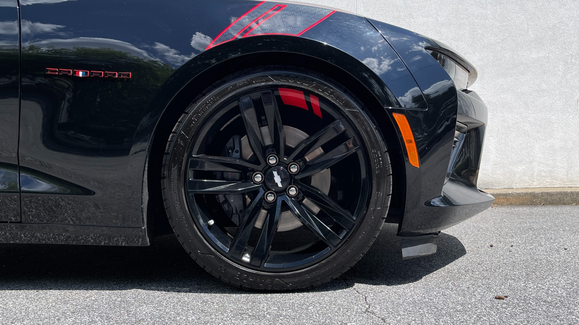 Used 2018 Chevrolet Camaro 2SS / 20IN WHEELS / REDLINE ED. / TOUCHSCREEN for sale Sold at Formula Imports in Charlotte NC 28227 25