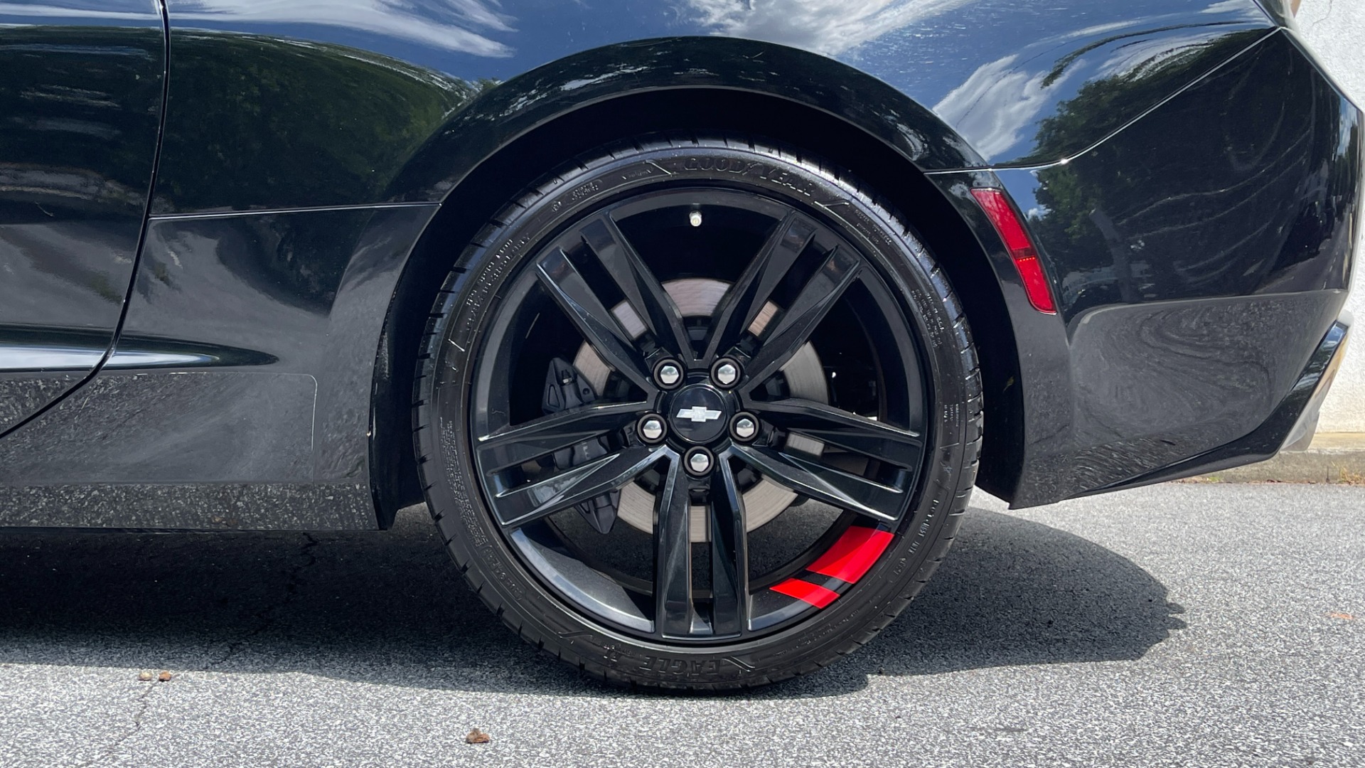 Used 2018 Chevrolet Camaro 2SS / 20IN WHEELS / REDLINE ED. / TOUCHSCREEN for sale Sold at Formula Imports in Charlotte NC 28227 27
