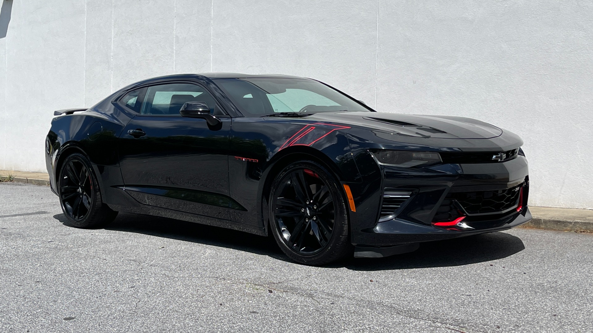 Used 2018 Chevrolet Camaro 2SS / 20IN WHEELS / REDLINE ED. / TOUCHSCREEN for sale Sold at Formula Imports in Charlotte NC 28227 3