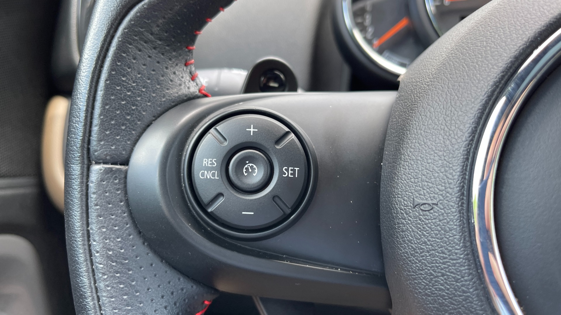 Used 2019 MINI Countryman Cooper S / ICONIC TRIM / TOUCHSCREEN NAV /SPORT AUTO / CONVENIENCE for sale Sold at Formula Imports in Charlotte NC 28227 15