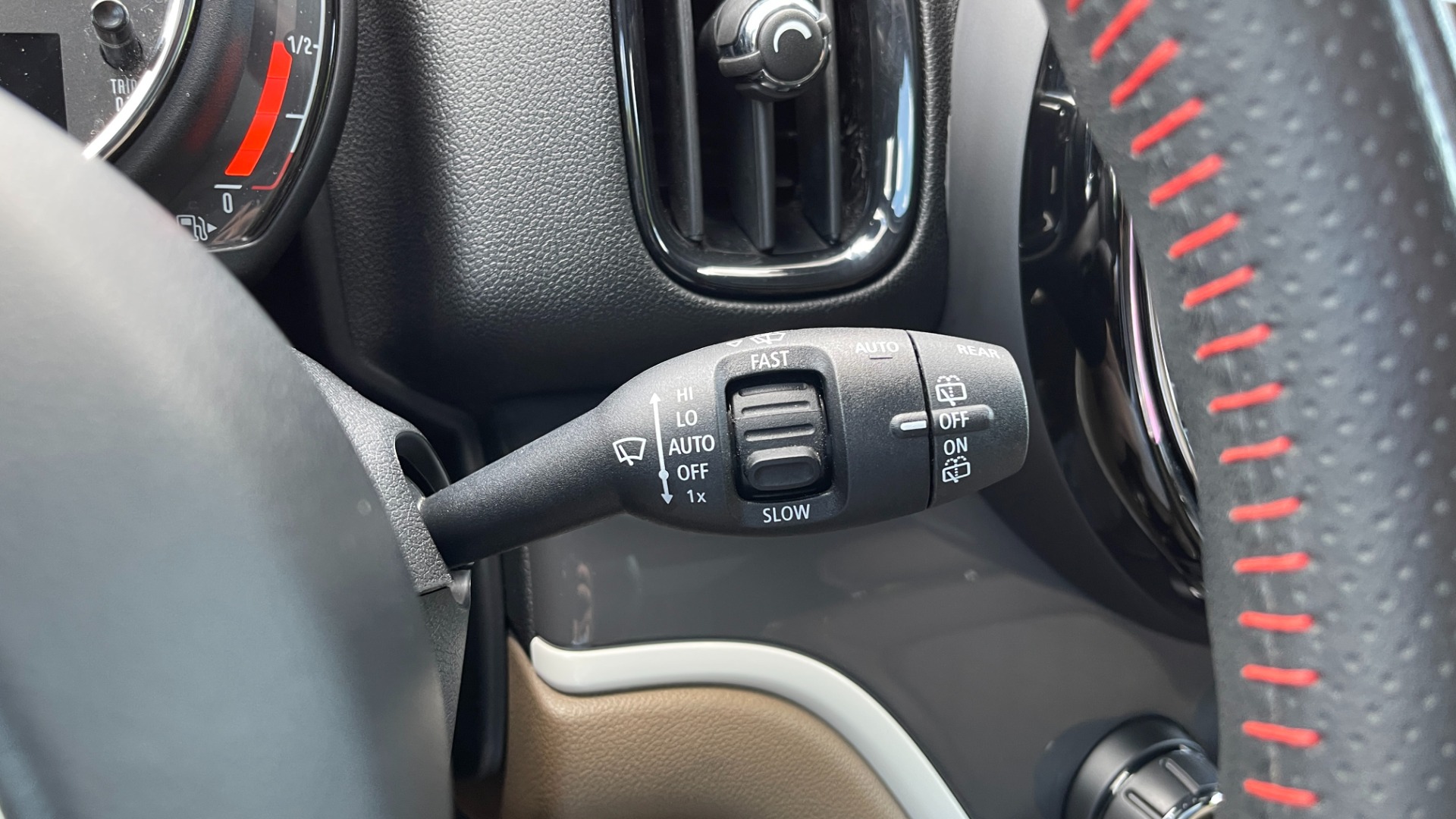 Used 2019 MINI Countryman Cooper S / ICONIC TRIM / TOUCHSCREEN NAV /SPORT AUTO / CONVENIENCE for sale Sold at Formula Imports in Charlotte NC 28227 18