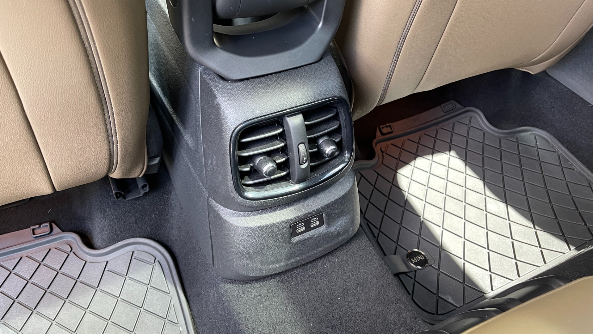 Used 2019 MINI Countryman Cooper S / ICONIC TRIM / TOUCHSCREEN NAV /SPORT AUTO / CONVENIENCE for sale Sold at Formula Imports in Charlotte NC 28227 34