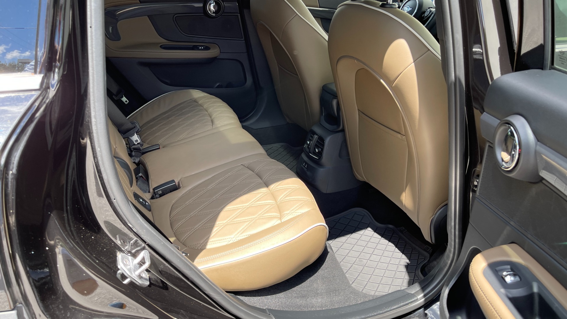 Used 2019 MINI Countryman Cooper S / ICONIC TRIM / TOUCHSCREEN NAV /SPORT AUTO / CONVENIENCE for sale Sold at Formula Imports in Charlotte NC 28227 37