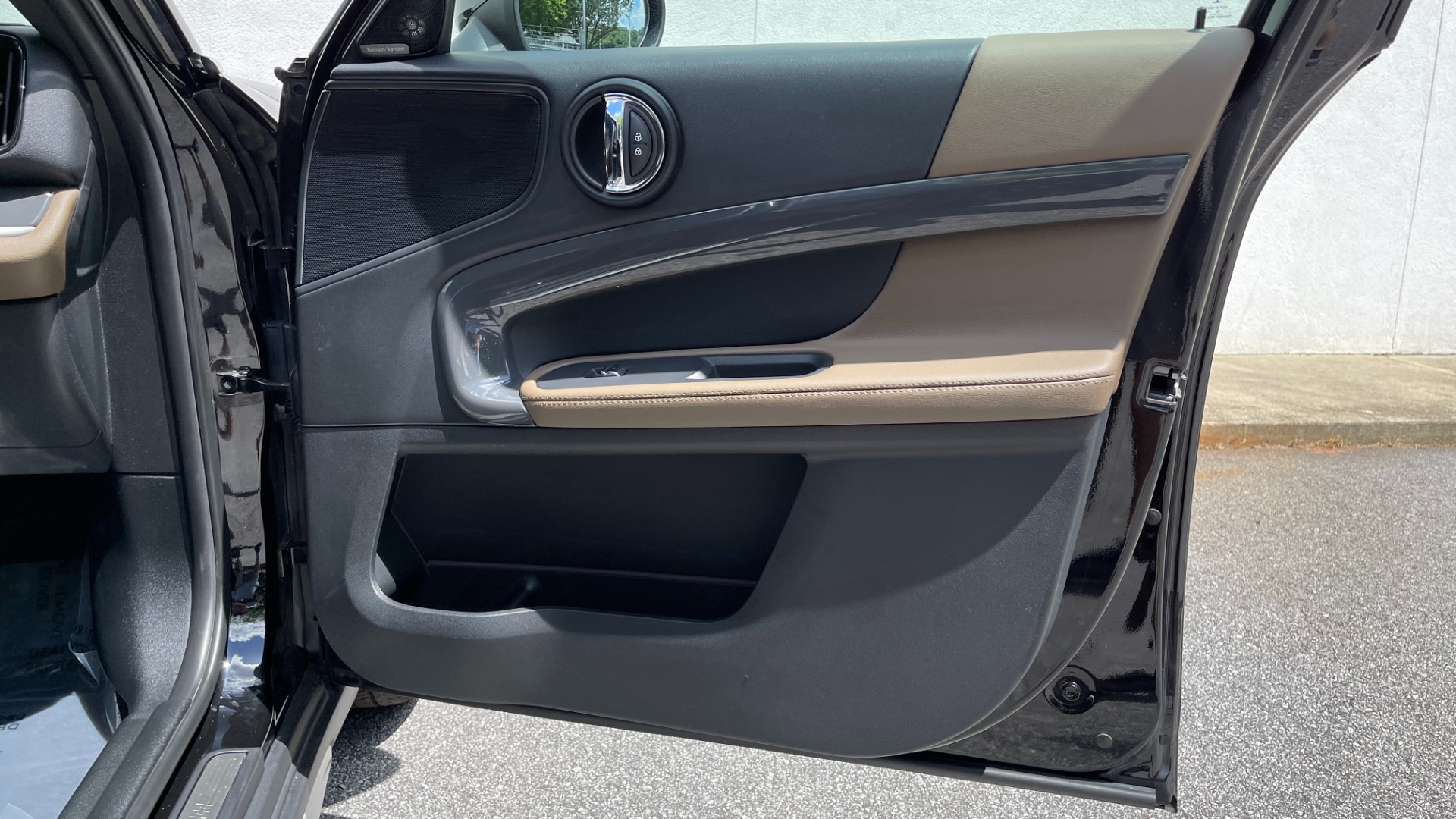 Used 2019 MINI Countryman Cooper S / ICONIC TRIM / TOUCHSCREEN NAV /SPORT AUTO / CONVENIENCE for sale Sold at Formula Imports in Charlotte NC 28227 39