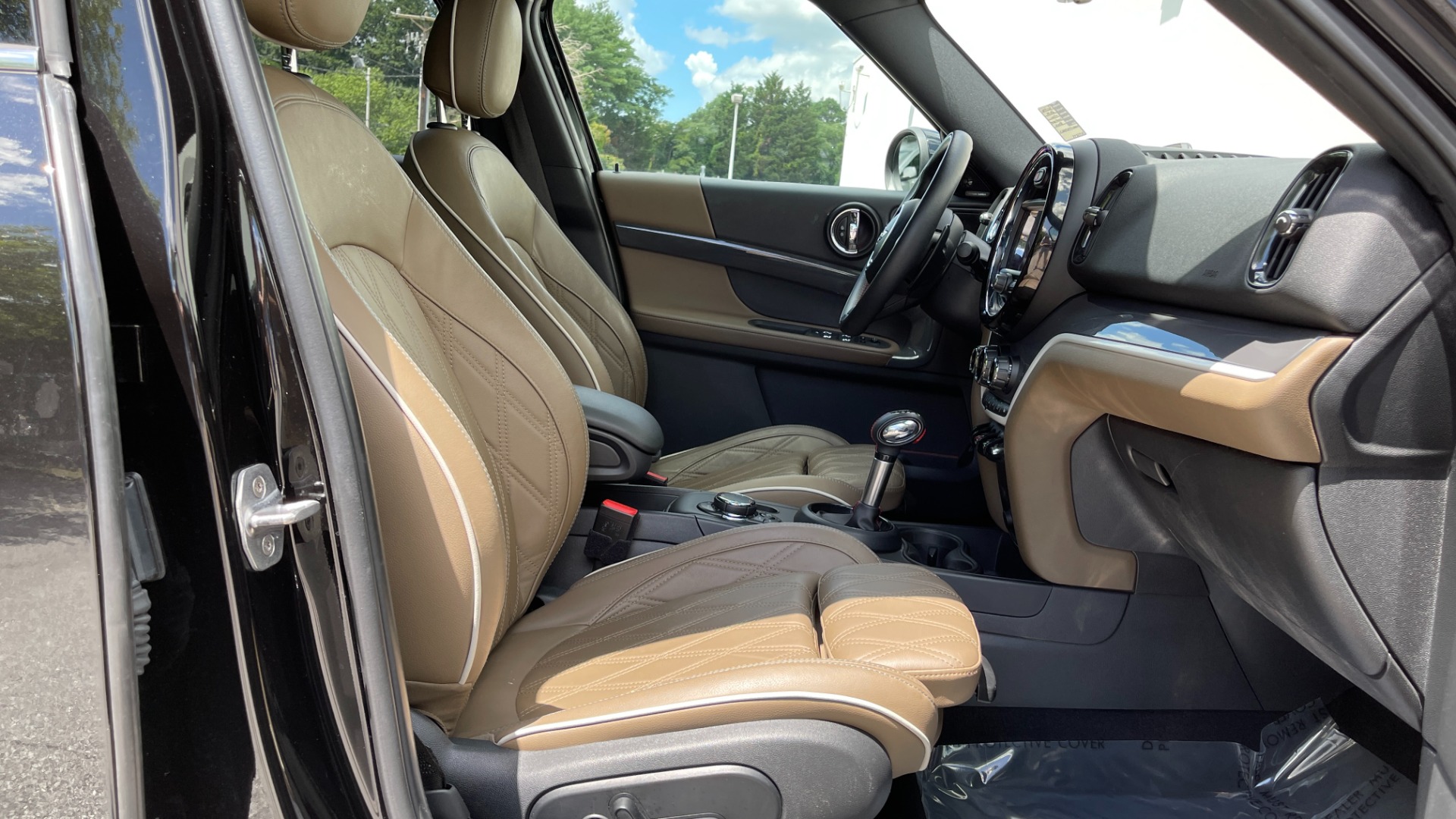 Used 2019 MINI Countryman Cooper S / ICONIC TRIM / TOUCHSCREEN NAV /SPORT AUTO / CONVENIENCE for sale Sold at Formula Imports in Charlotte NC 28227 4