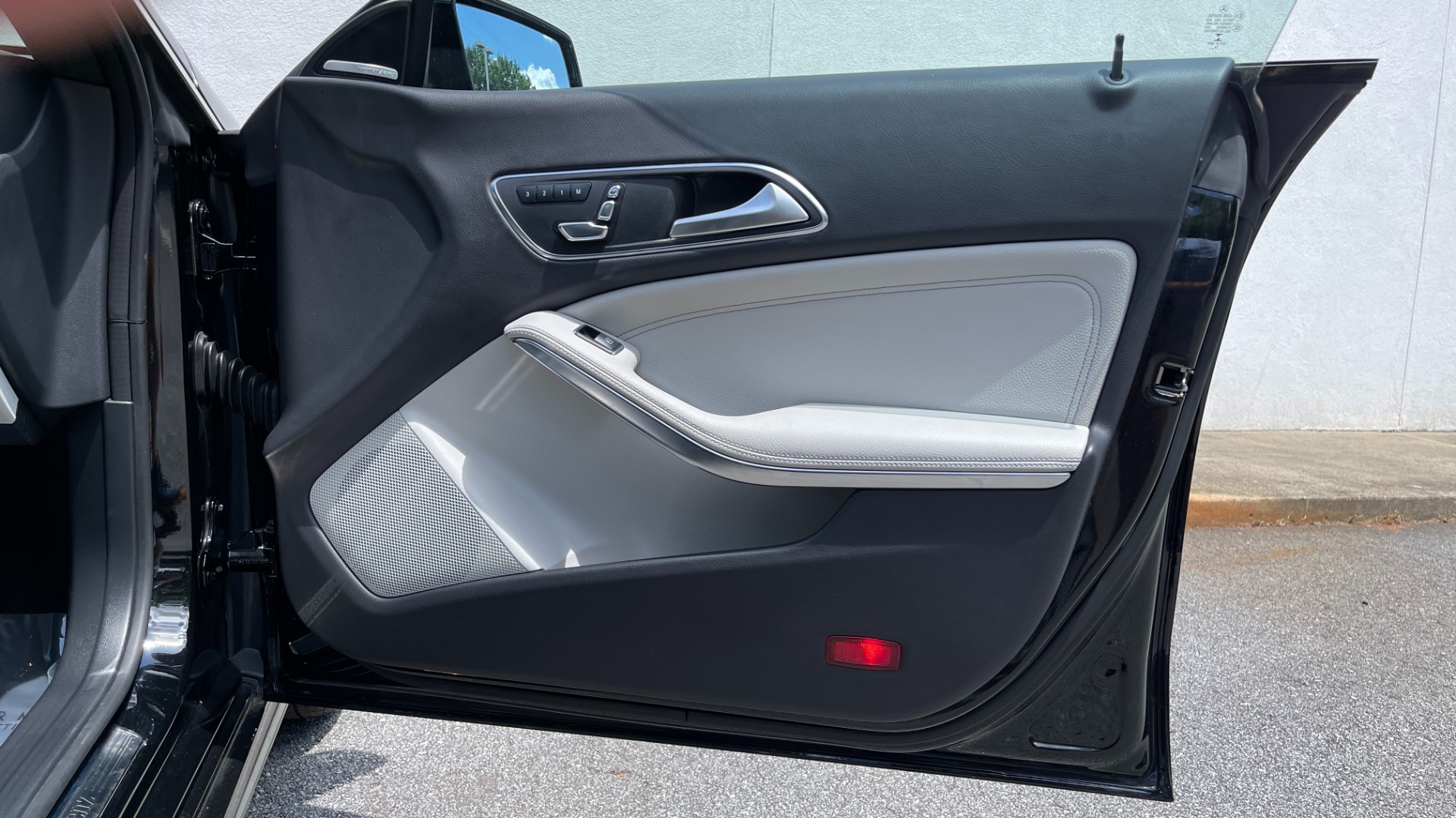 Used 2019 Mercedes-Benz CLA CLA 250 / PANORAMIC ROOF / PREMIUM / CONVENIENCE / HARMAN KARDON SOUND for sale Sold at Formula Imports in Charlotte NC 28227 35
