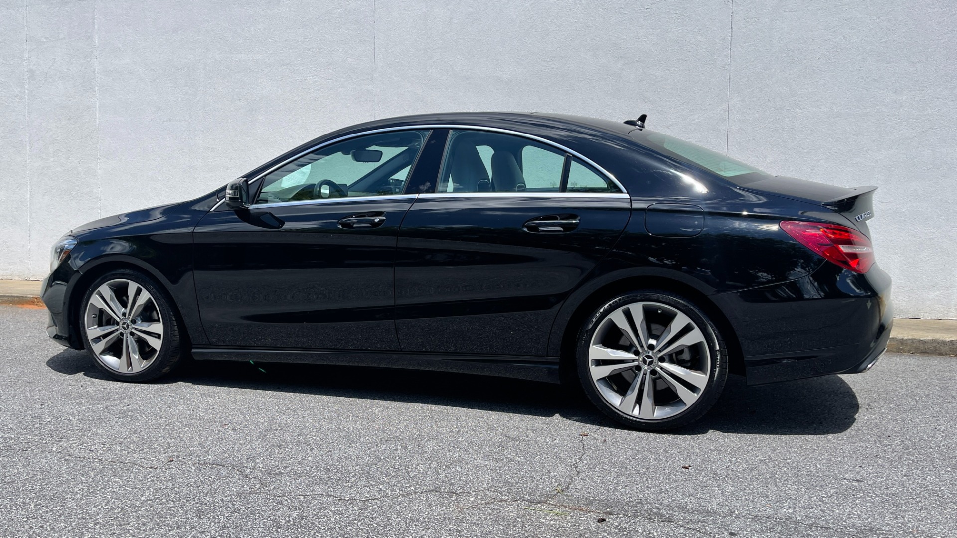 Used 2019 Mercedes-Benz CLA CLA 250 / PANORAMIC ROOF / PREMIUM / CONVENIENCE / HARMAN KARDON SOUND for sale $32,595 at Formula Imports in Charlotte NC 28227 5