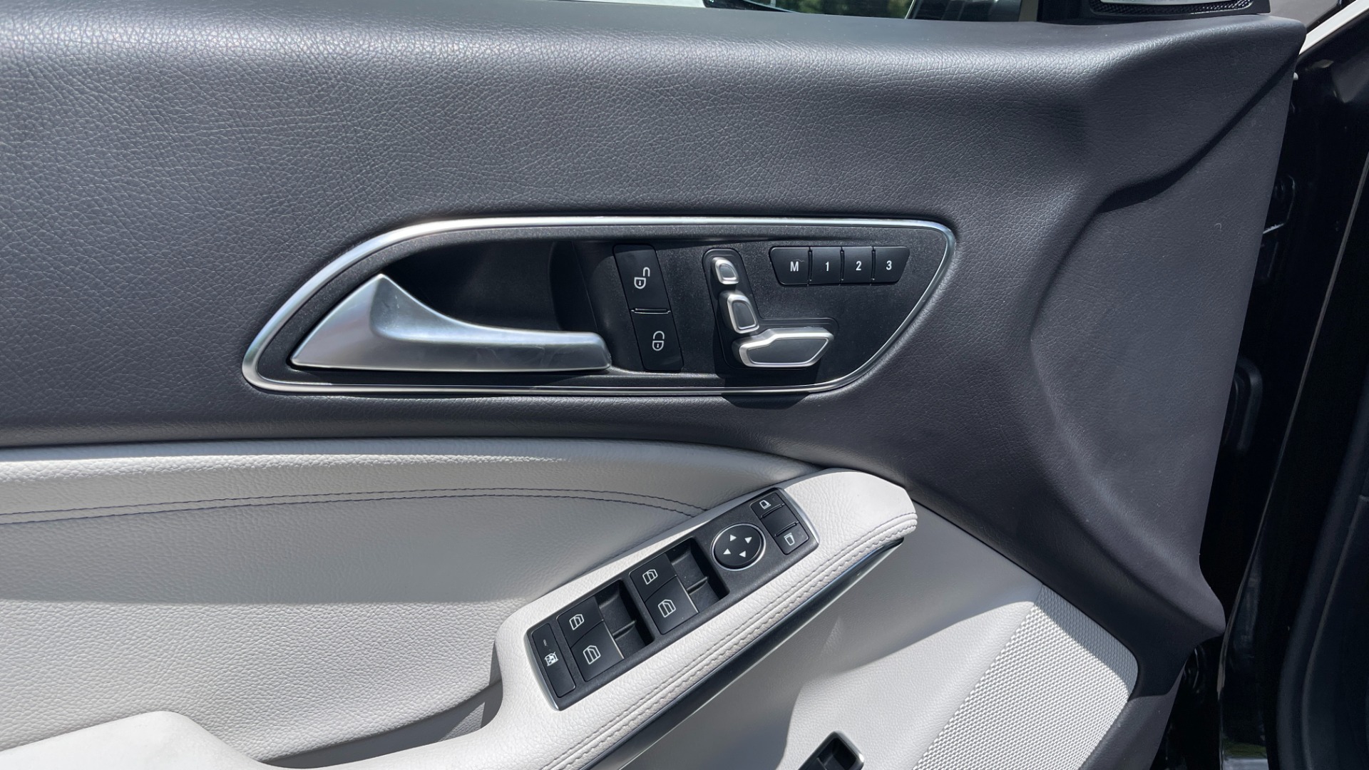 Used 2019 Mercedes-Benz CLA CLA 250 / PANORAMIC ROOF / PREMIUM / CONVENIENCE / HARMAN KARDON SOUND for sale Sold at Formula Imports in Charlotte NC 28227 57