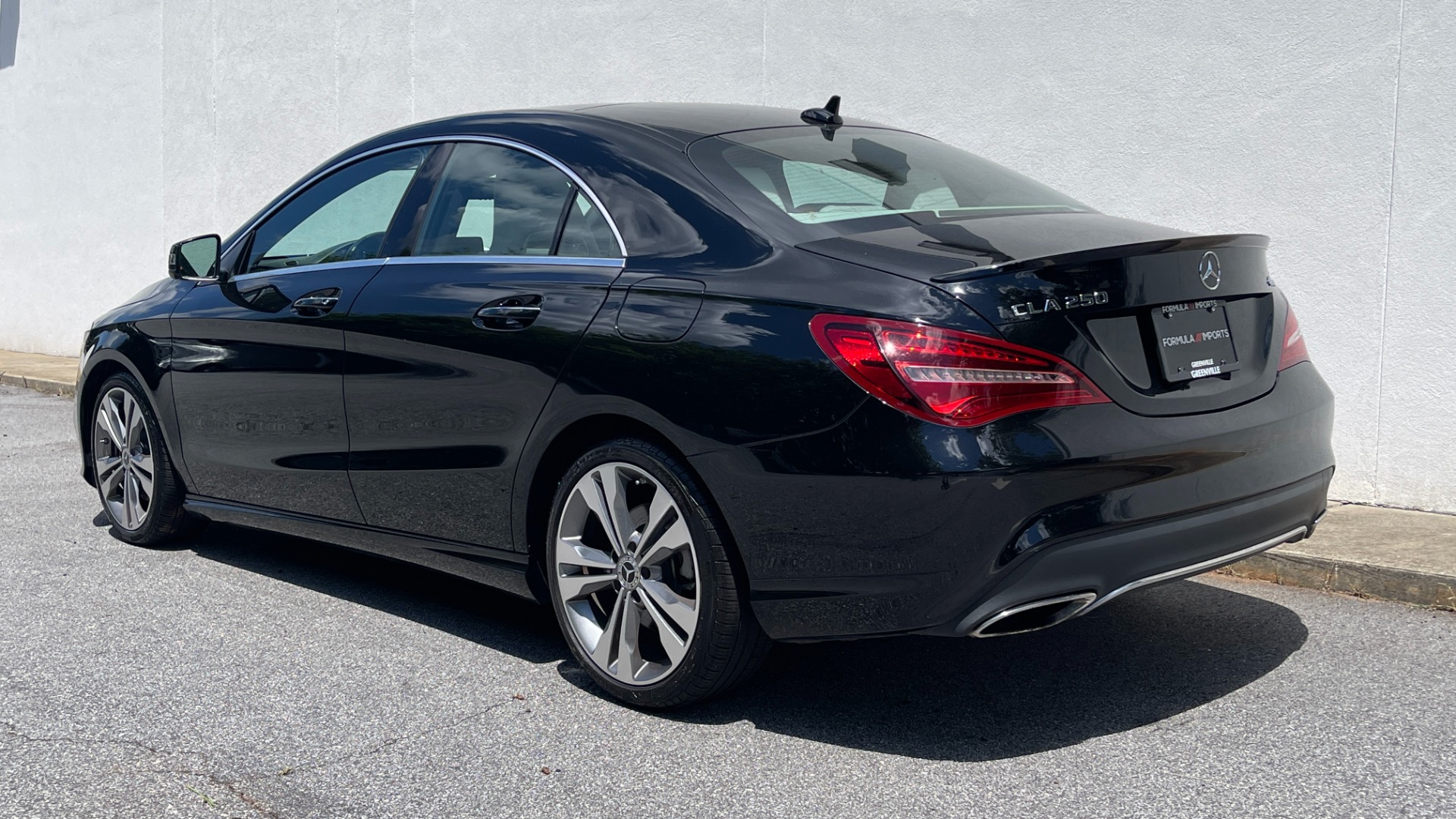 Used 2019 Mercedes-Benz CLA CLA 250 / PANORAMIC ROOF / PREMIUM / CONVENIENCE / HARMAN KARDON SOUND for sale $32,595 at Formula Imports in Charlotte NC 28227 6