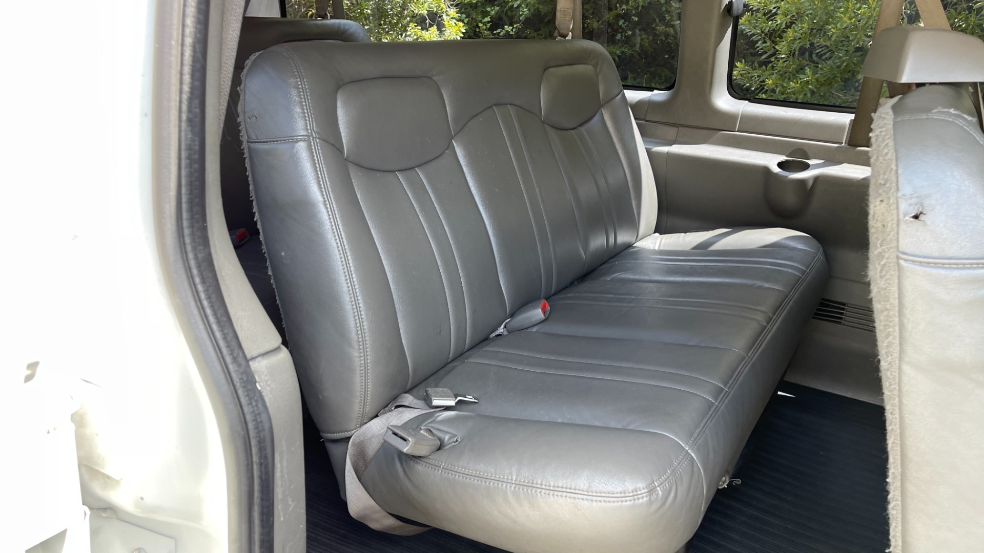 Used 2007 Chevrolet Express Passenger for sale Sold at Formula Imports in Charlotte NC 28227 27