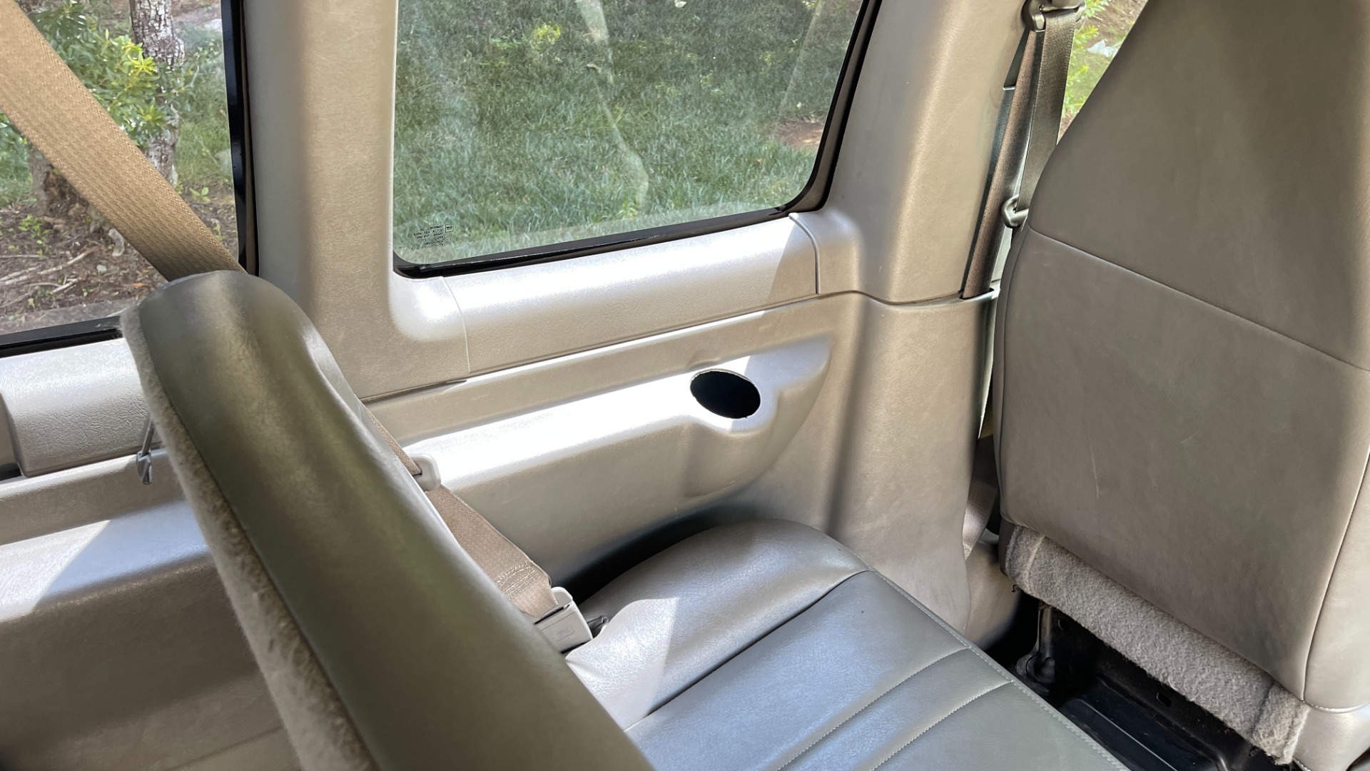 Used 2007 Chevrolet Express Passenger for sale Sold at Formula Imports in Charlotte NC 28227 35