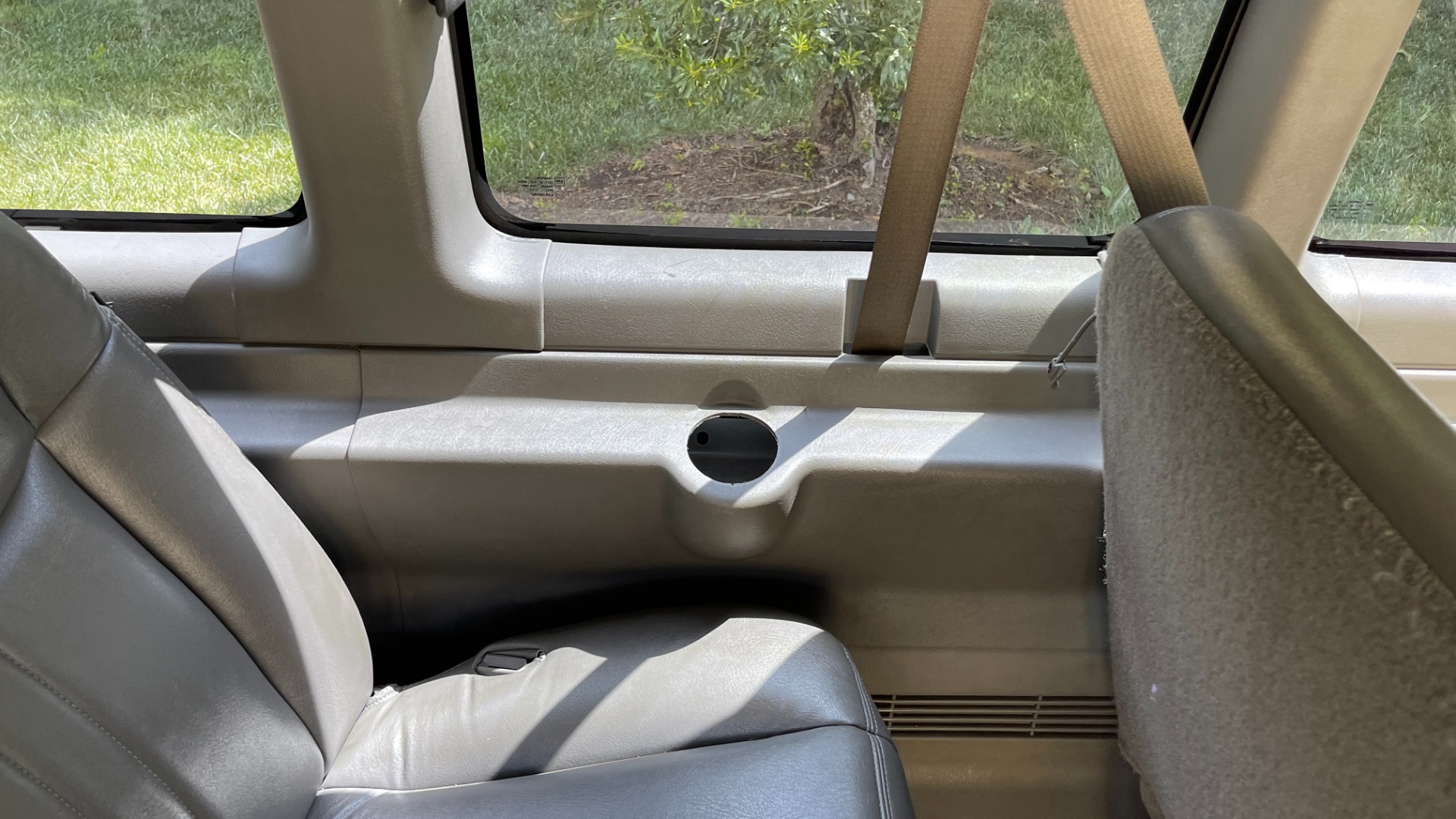 Used 2007 Chevrolet Express Passenger for sale Sold at Formula Imports in Charlotte NC 28227 36