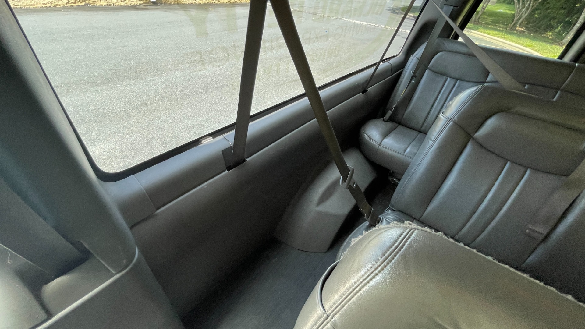 Used 2007 Chevrolet Express Passenger for sale Sold at Formula Imports in Charlotte NC 28227 39