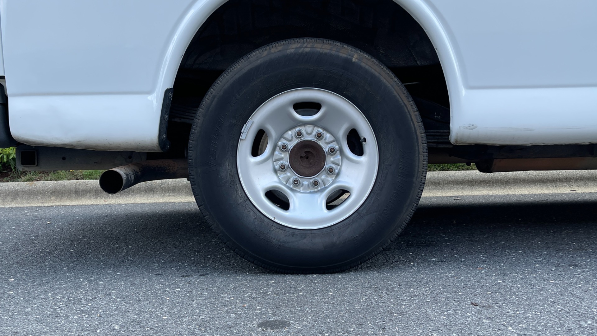 Used 2007 Chevrolet Express Passenger for sale Sold at Formula Imports in Charlotte NC 28227 59