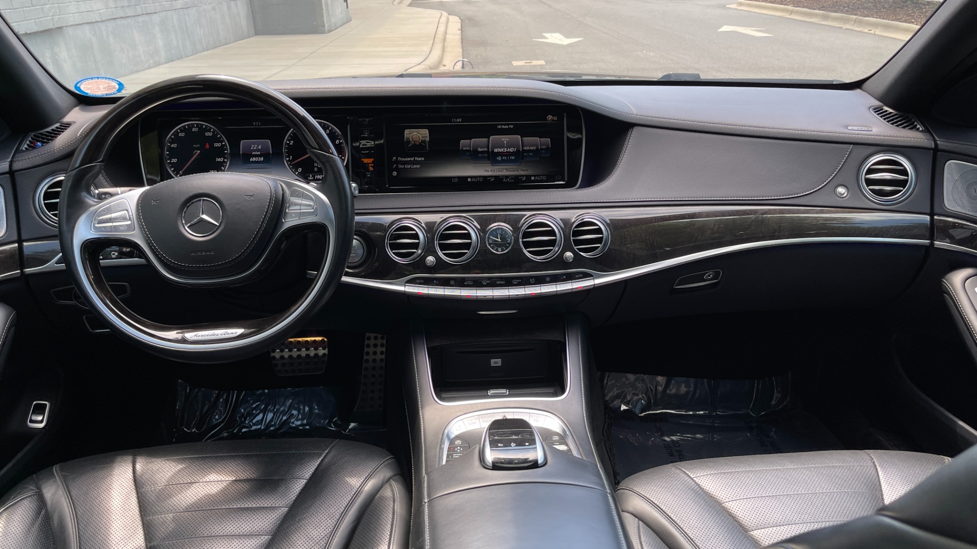 Used 2015 Mercedes-Benz S-Class S550 / 20IN AMG WHEELS / SPORT / COMFORT / PREMIUM / DRIVER ASSIST for sale $38,595 at Formula Imports in Charlotte NC 28227 14
