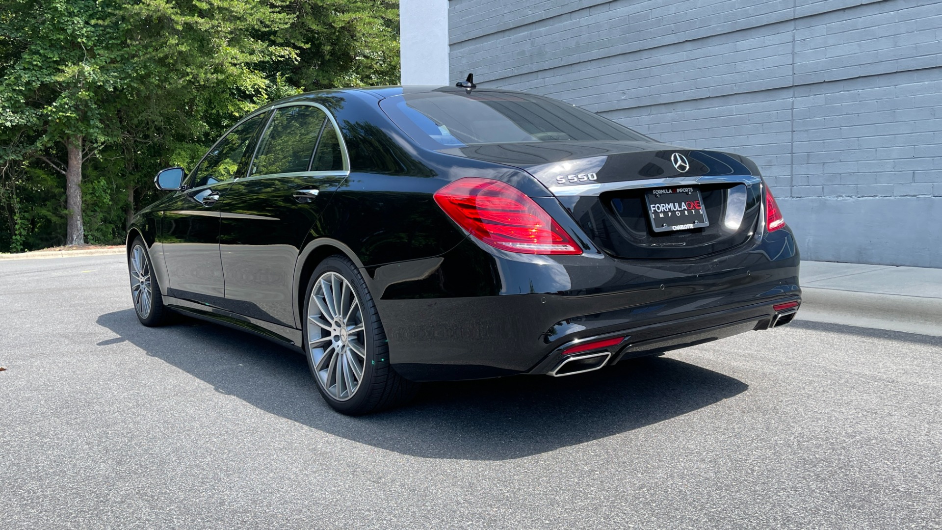 Used 2015 Mercedes-Benz S-Class S550 / 20IN AMG WHEELS / SPORT / COMFORT / PREMIUM / DRIVER ASSIST for sale $38,595 at Formula Imports in Charlotte NC 28227 3