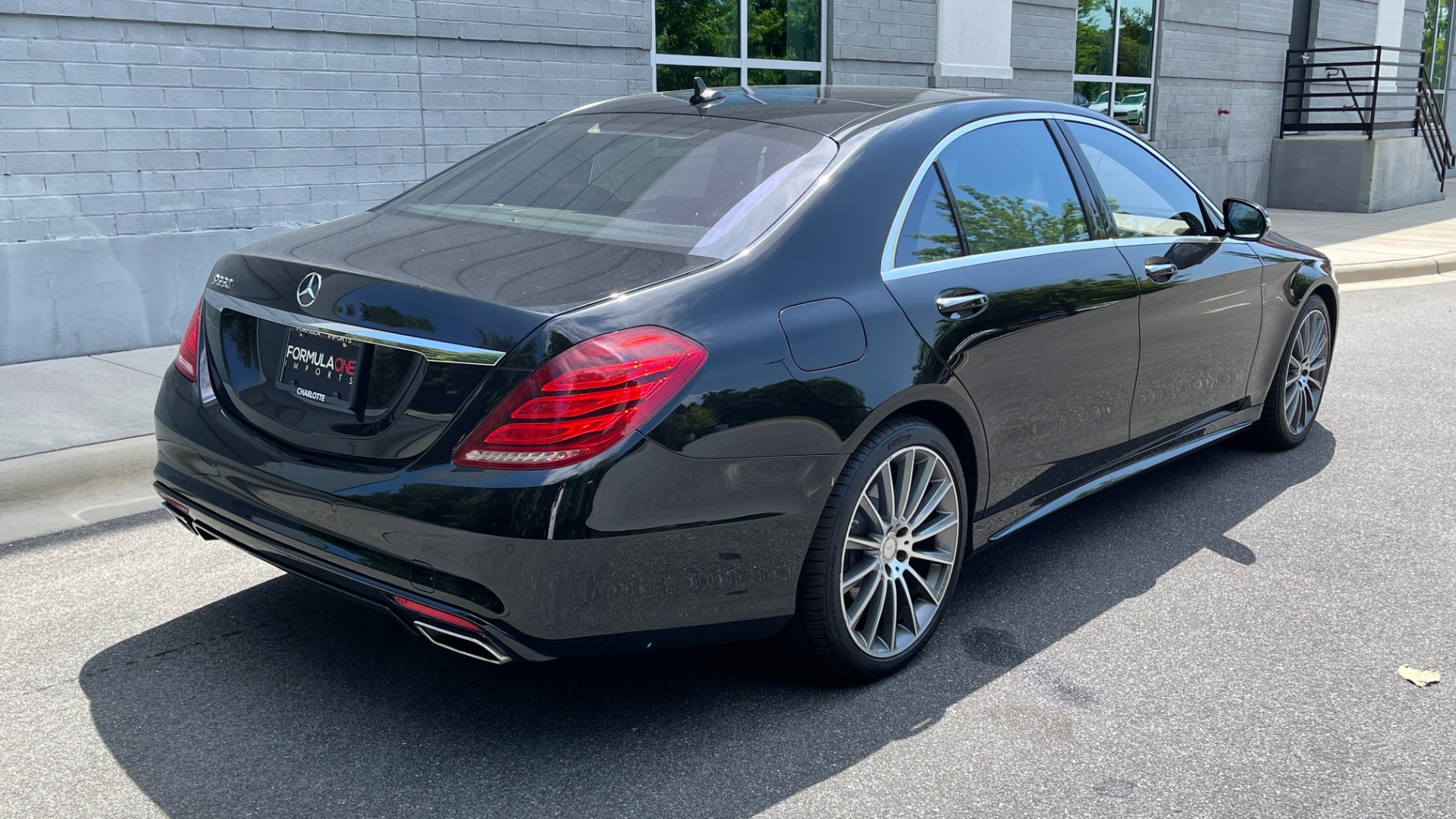 Used 2015 Mercedes-Benz S-Class S550 / 20IN AMG WHEELS / SPORT / COMFORT / PREMIUM / DRIVER ASSIST for sale $38,595 at Formula Imports in Charlotte NC 28227 6
