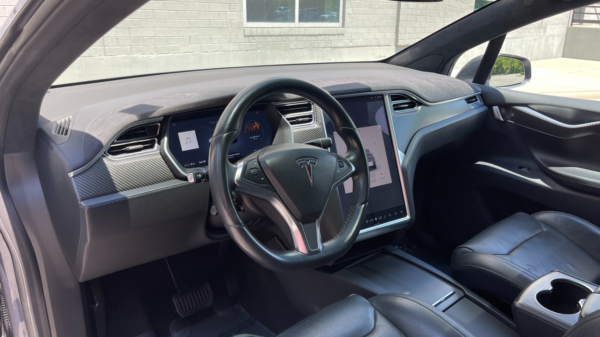 Used 2016 Tesla Model X 90D / AUTOPILOT / 3RD ROW / FALCON DOORS / ADJUSTABLE SUSPENSION for sale $62,995 at Formula Imports in Charlotte NC 28227 10
