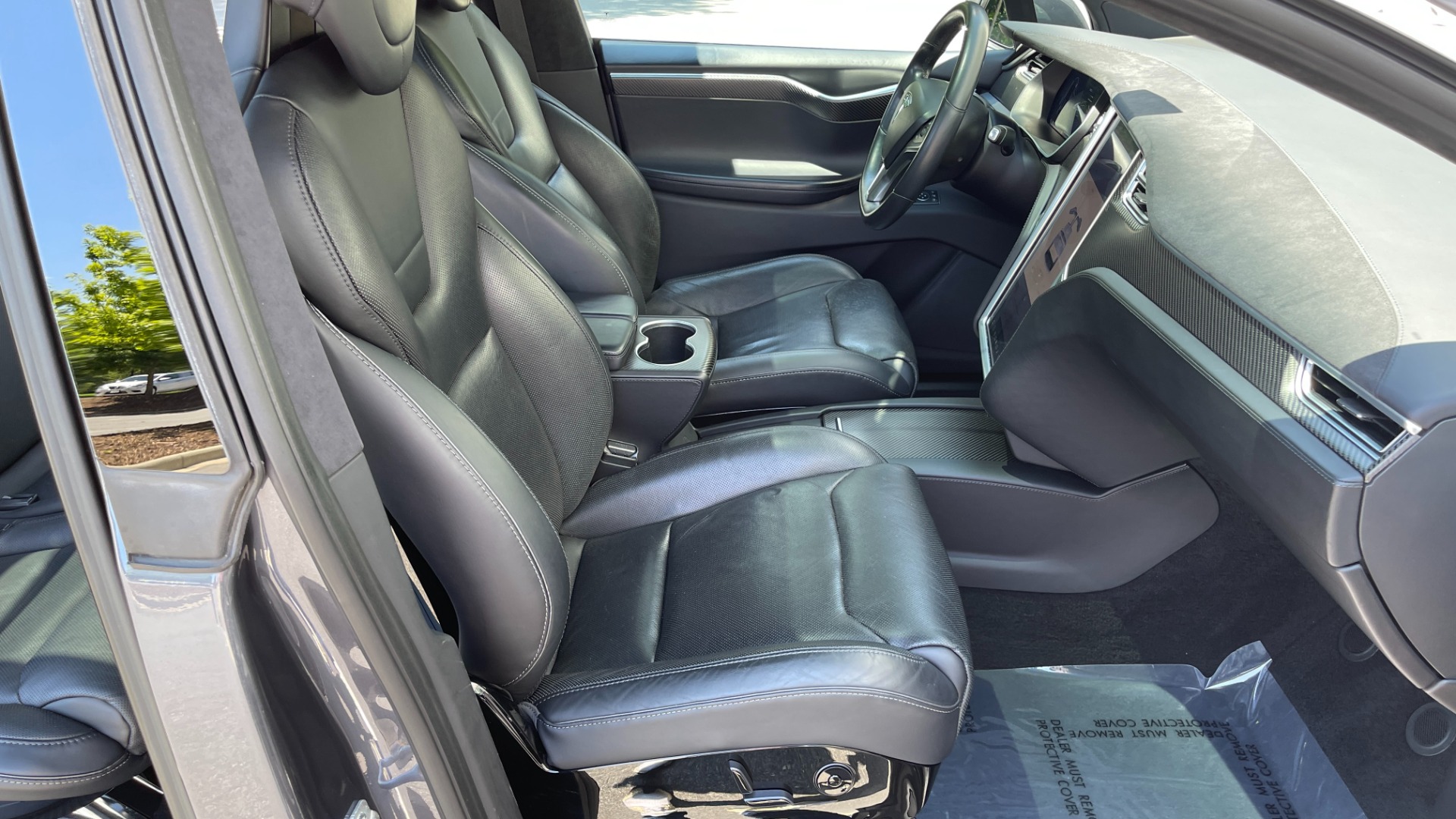 Used 2016 Tesla Model X 90D / AUTOPILOT / 3RD ROW / FALCON DOORS / ADJUSTABLE SUSPENSION for sale $62,995 at Formula Imports in Charlotte NC 28227 14