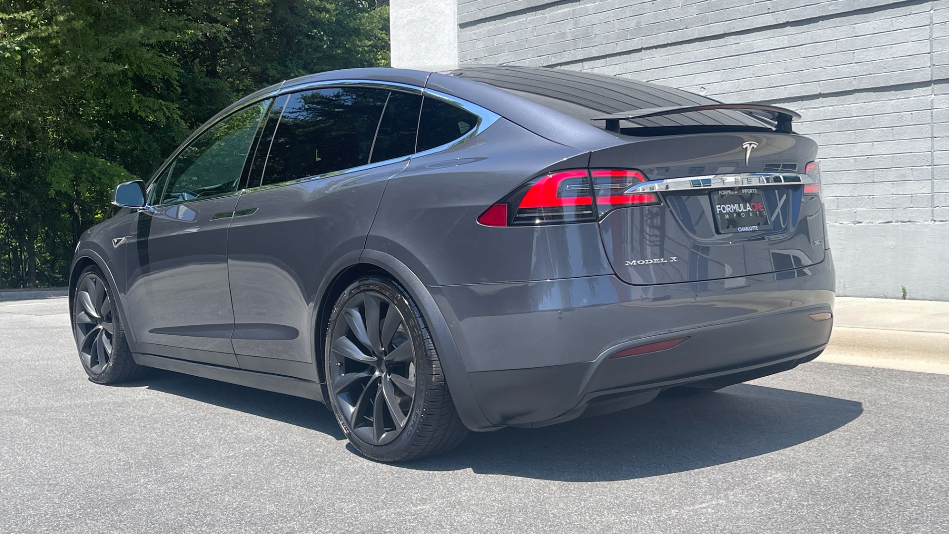 Used 2016 Tesla Model X 90D / AUTOPILOT / 3RD ROW / FALCON DOORS / ADJUSTABLE SUSPENSION for sale $62,995 at Formula Imports in Charlotte NC 28227 17