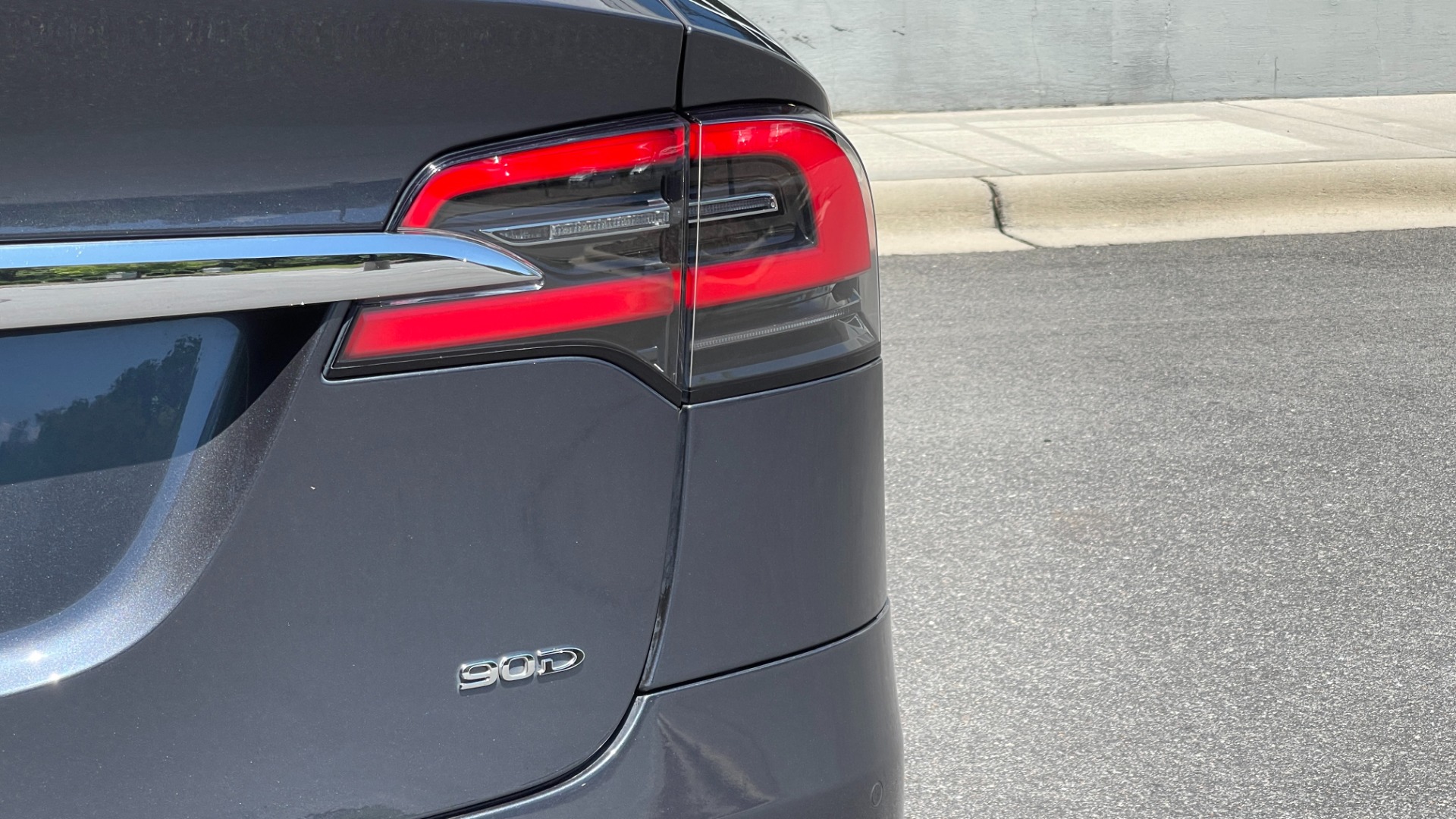 Used 2016 Tesla Model X 90D / AUTOPILOT / 3RD ROW / FALCON DOORS / ADJUSTABLE SUSPENSION for sale $62,995 at Formula Imports in Charlotte NC 28227 29