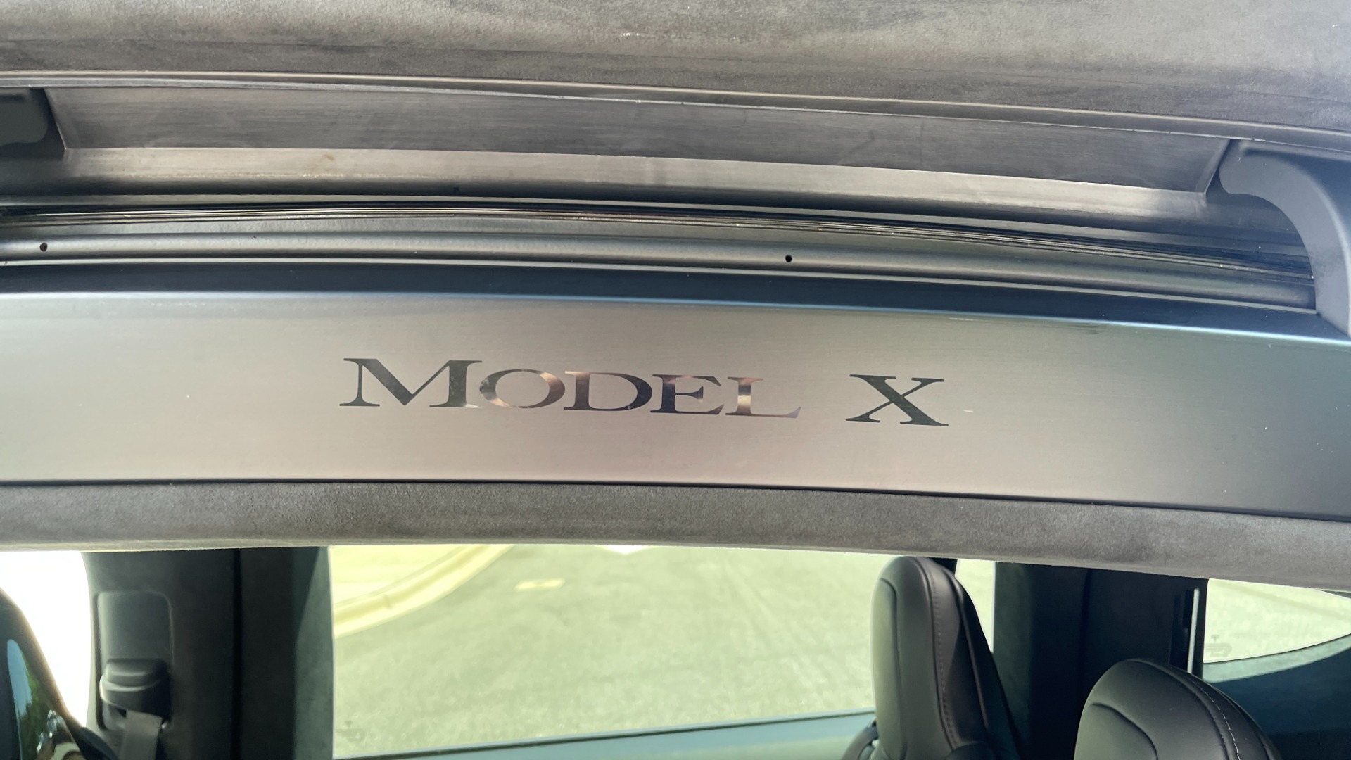 Used 2016 Tesla Model X 90D / AUTOPILOT / 3RD ROW / FALCON DOORS / ADJUSTABLE SUSPENSION for sale $62,995 at Formula Imports in Charlotte NC 28227 42
