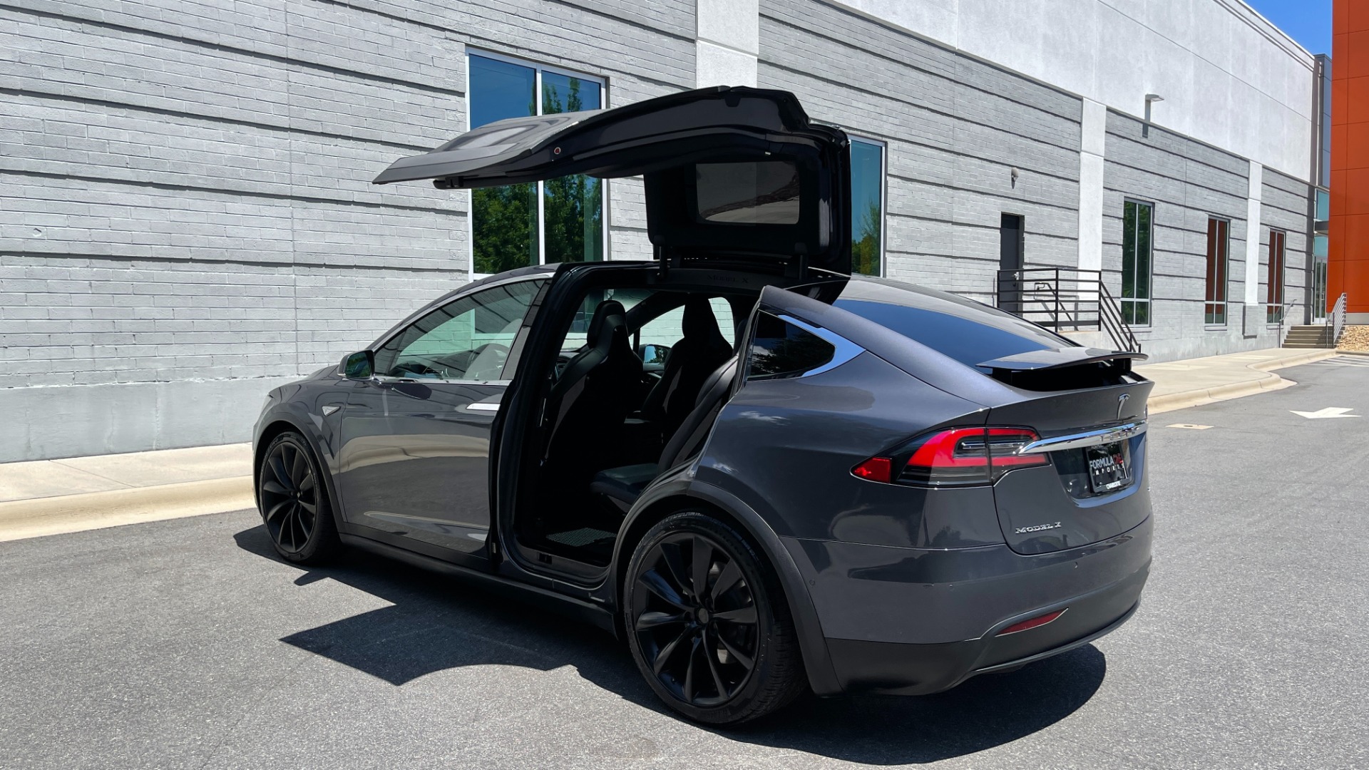 Used 2016 Tesla Model X 90D / AUTOPILOT / 3RD ROW / FALCON DOORS / ADJUSTABLE SUSPENSION for sale $62,995 at Formula Imports in Charlotte NC 28227 6