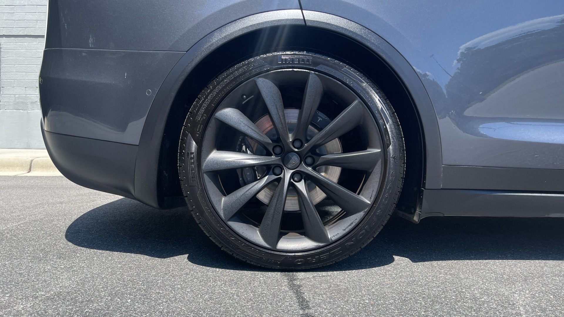 Used 2016 Tesla Model X 90D / AUTOPILOT / 3RD ROW / FALCON DOORS / ADJUSTABLE SUSPENSION for sale $62,995 at Formula Imports in Charlotte NC 28227 71