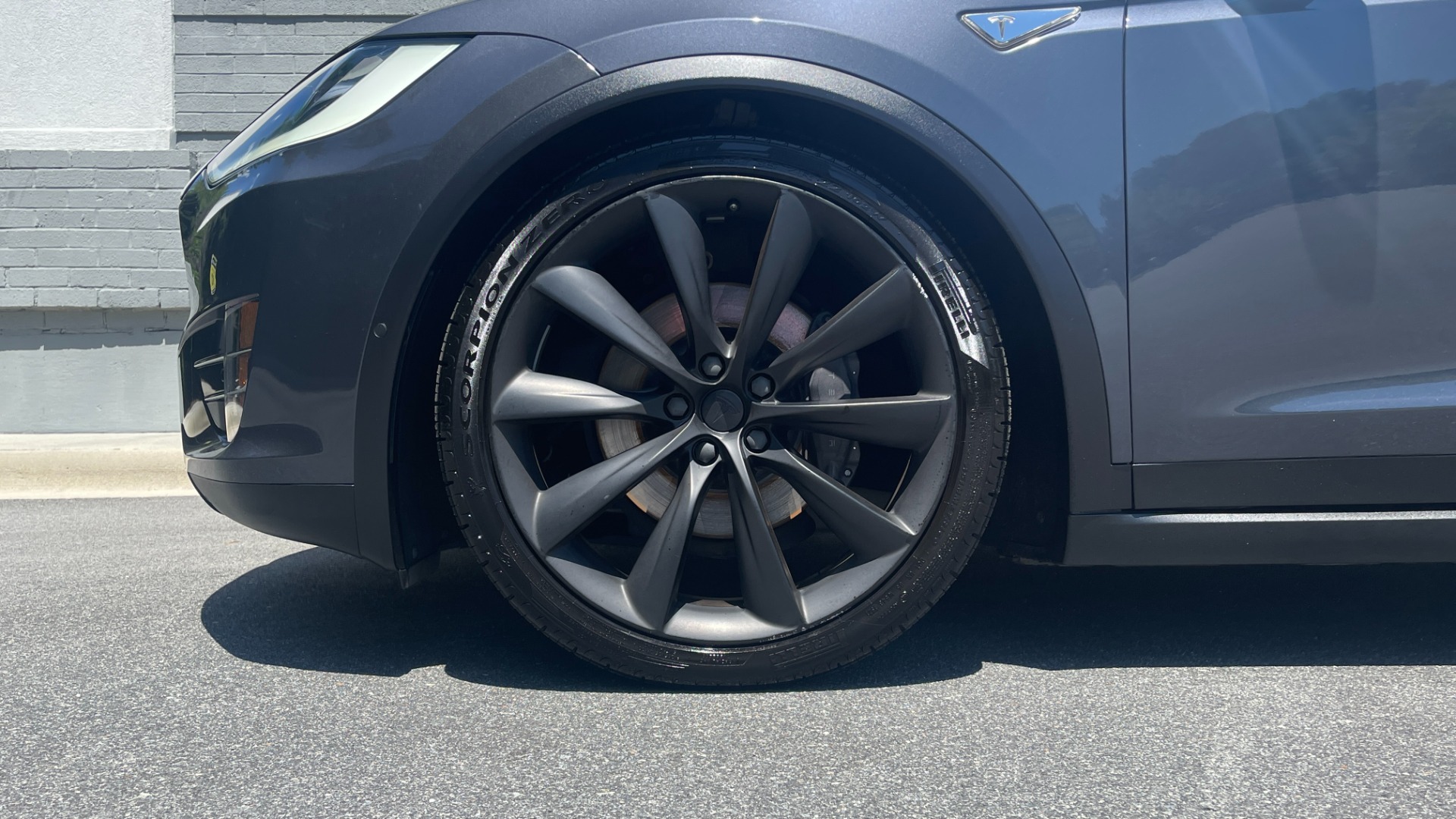 Used 2016 Tesla Model X 90D / AUTOPILOT / 3RD ROW / FALCON DOORS / ADJUSTABLE SUSPENSION for sale $62,995 at Formula Imports in Charlotte NC 28227 73