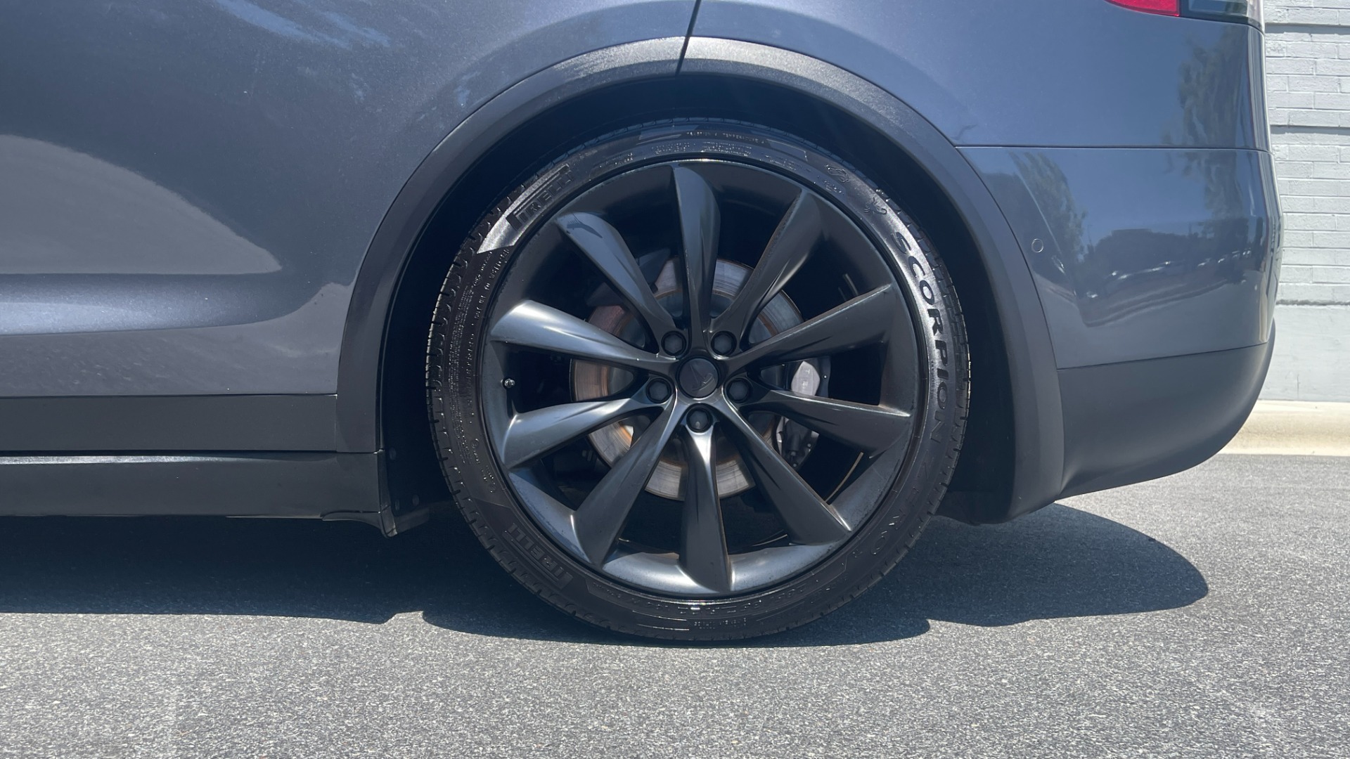 Used 2016 Tesla Model X 90D / AUTOPILOT / 3RD ROW / FALCON DOORS / ADJUSTABLE SUSPENSION for sale $62,995 at Formula Imports in Charlotte NC 28227 74