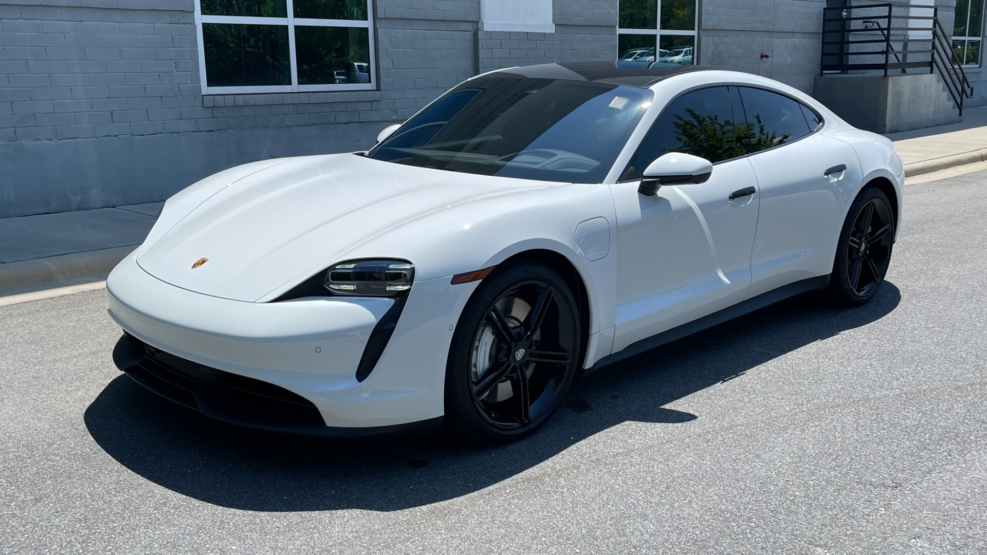 Used 2022 Porsche TAYCAN 4S PREMIUM ELECTRIC SEDAN / TECH / BOSE / PANO-ROOF / CAMERA for sale Sold at Formula Imports in Charlotte NC 28227 2