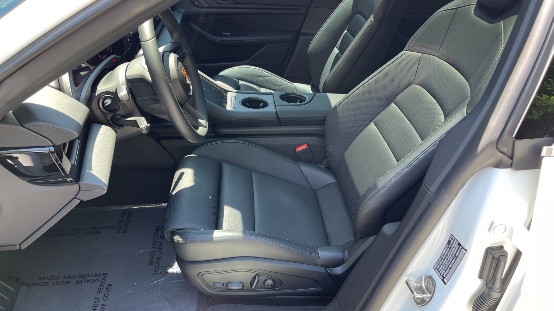 Used 2022 Porsche TAYCAN 4S PREMIUM ELECTRIC SEDAN / TECH / BOSE / PANO-ROOF / CAMERA for sale Sold at Formula Imports in Charlotte NC 28227 28