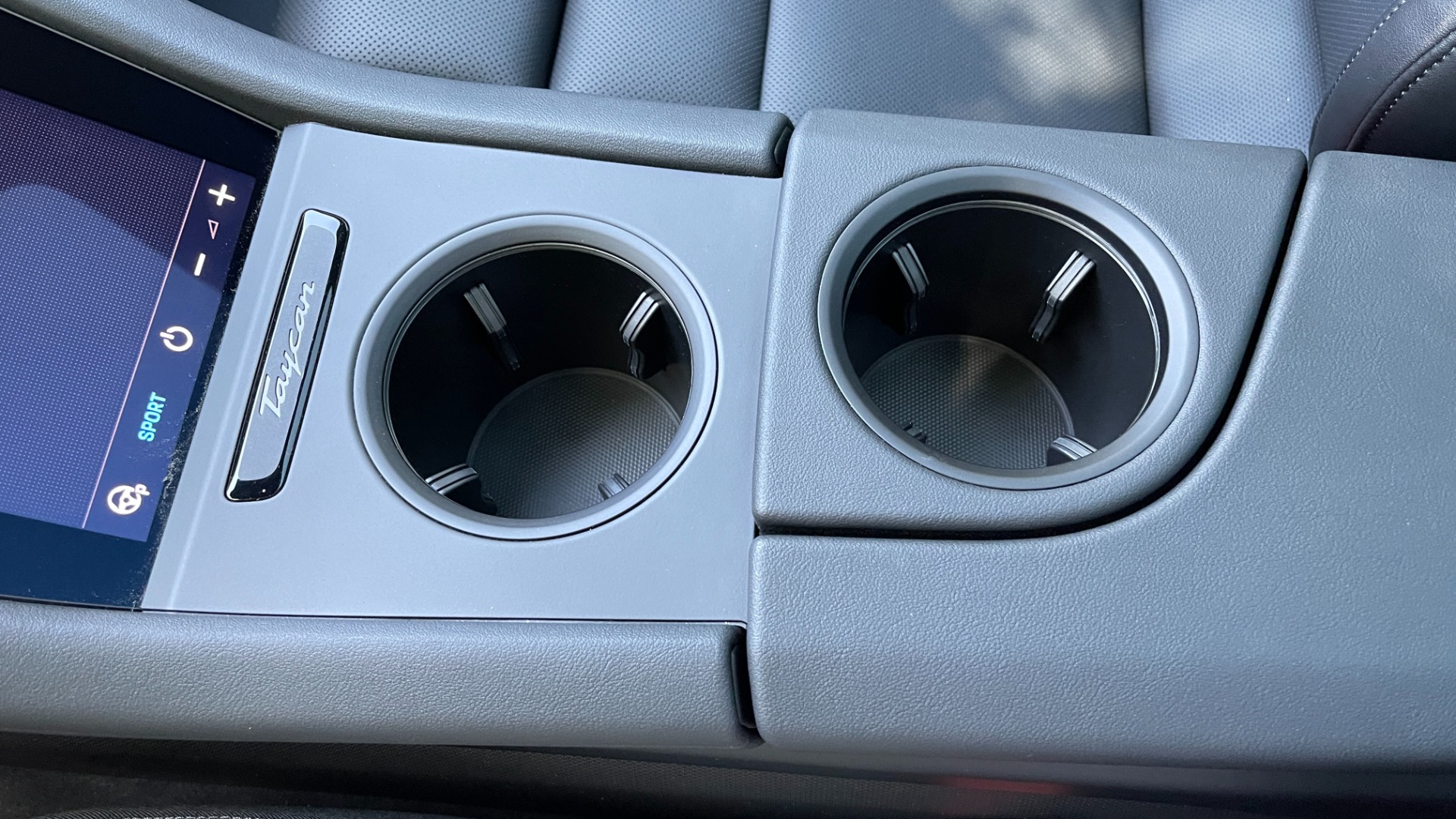 Used 2022 Porsche TAYCAN 4S PREMIUM ELECTRIC SEDAN / TECH / BOSE / PANO-ROOF / CAMERA for sale Sold at Formula Imports in Charlotte NC 28227 46