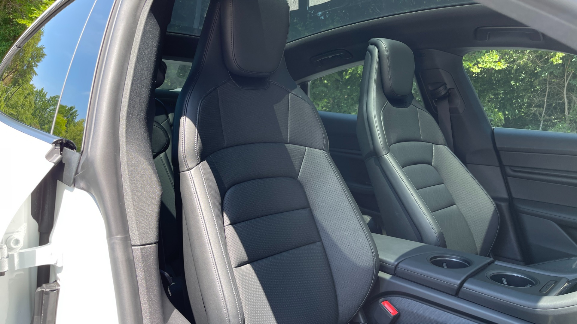 Used 2022 Porsche TAYCAN 4S PREMIUM ELECTRIC SEDAN / TECH / BOSE / PANO-ROOF / CAMERA for sale Sold at Formula Imports in Charlotte NC 28227 62