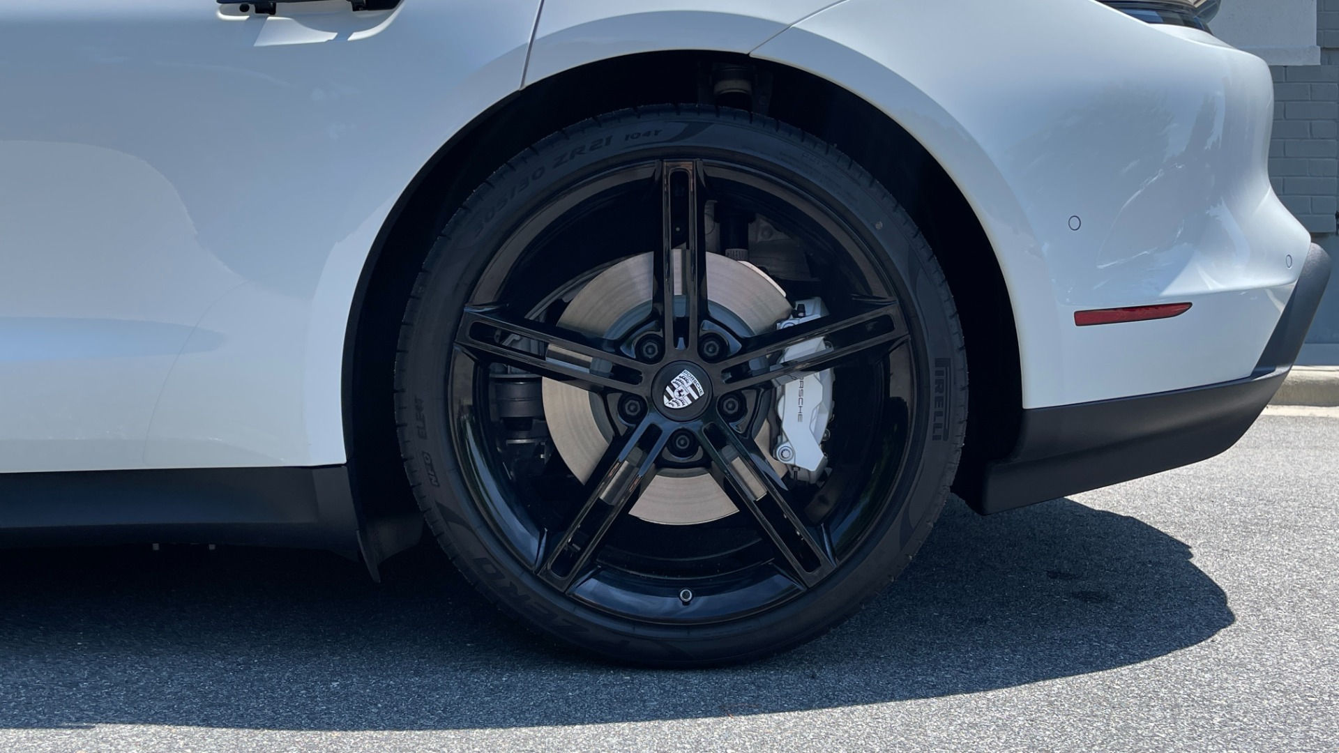 Used 2022 Porsche TAYCAN 4S PREMIUM ELECTRIC SEDAN / TECH / BOSE / PANO-ROOF / CAMERA for sale Sold at Formula Imports in Charlotte NC 28227 67