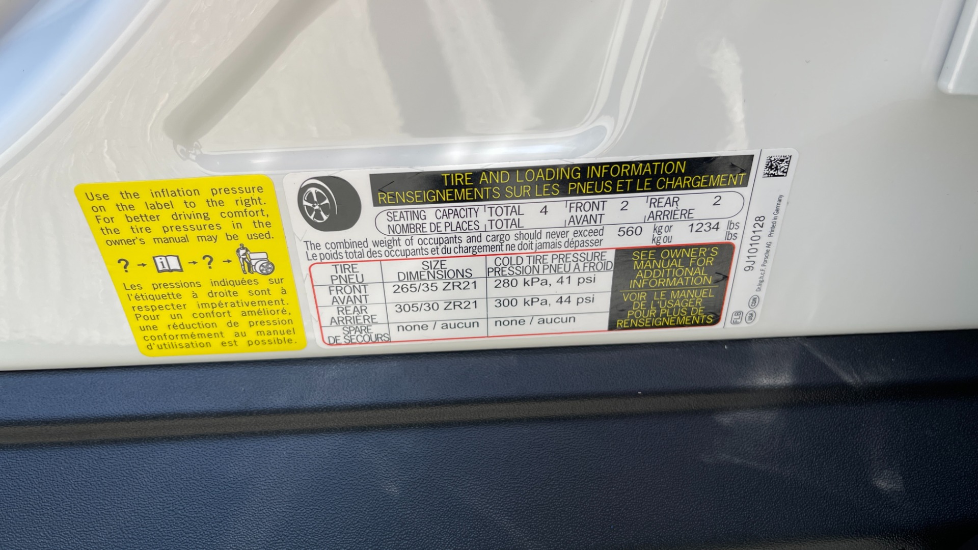 Used 2022 Porsche TAYCAN 4S PREMIUM ELECTRIC SEDAN / TECH / BOSE / PANO-ROOF / CAMERA for sale Sold at Formula Imports in Charlotte NC 28227 74