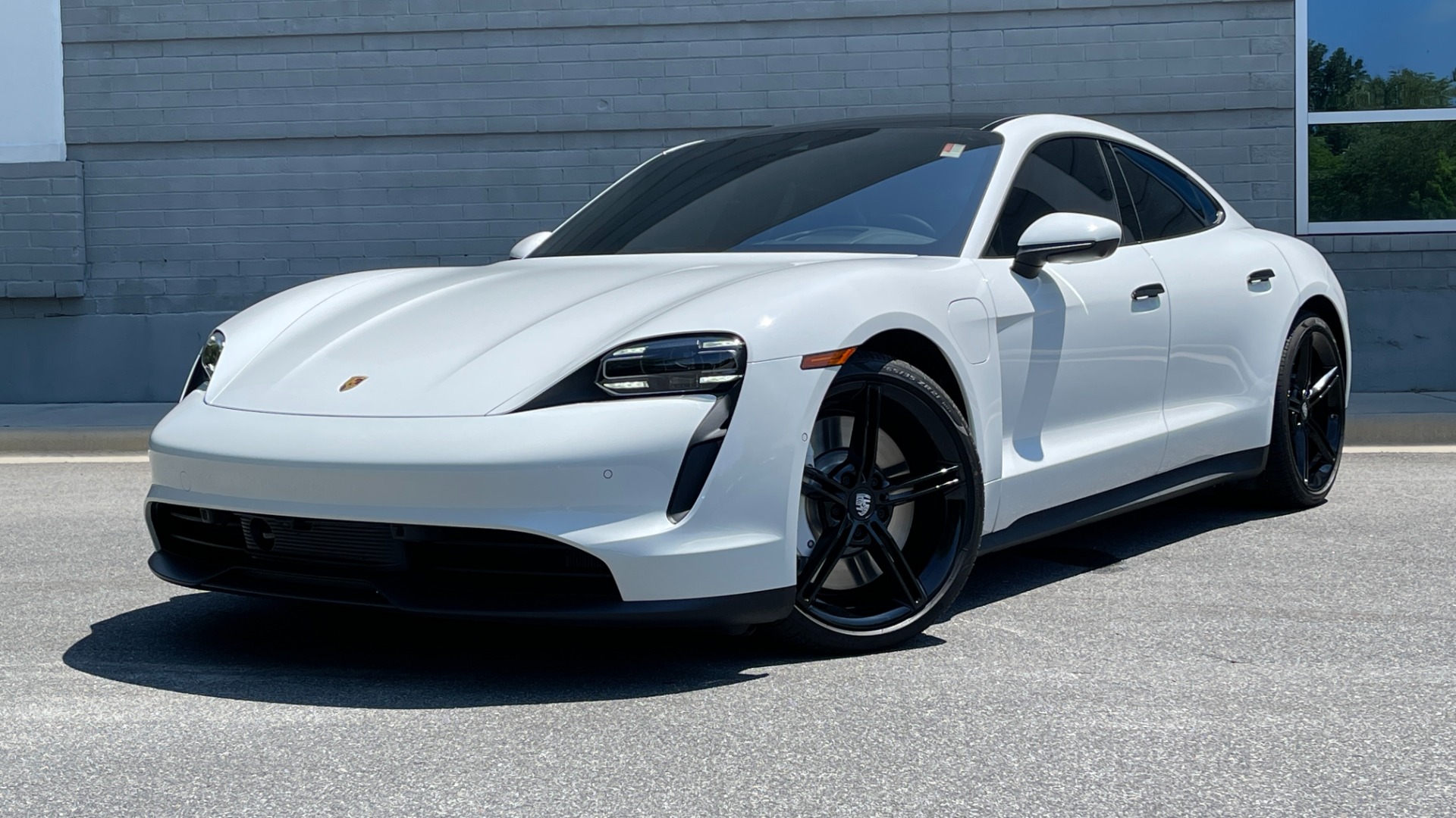 Used 2022 Porsche TAYCAN 4S PREMIUM ELECTRIC SEDAN / TECH / BOSE / PANO-ROOF / CAMERA for sale Sold at Formula Imports in Charlotte NC 28227 1