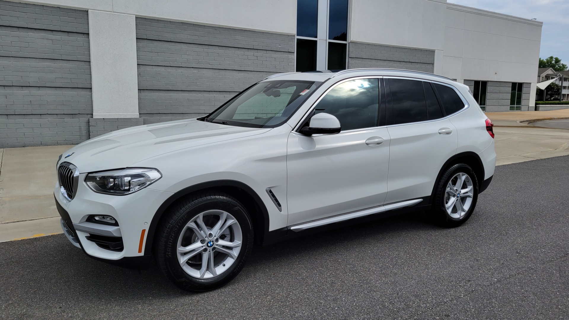 Used 2019 BMW X3 SDRIVE30I / 2.0L / RWD / CONV PKG / NAV / PANO-ROOF / CAMERA for sale Sold at Formula Imports in Charlotte NC 28227 3