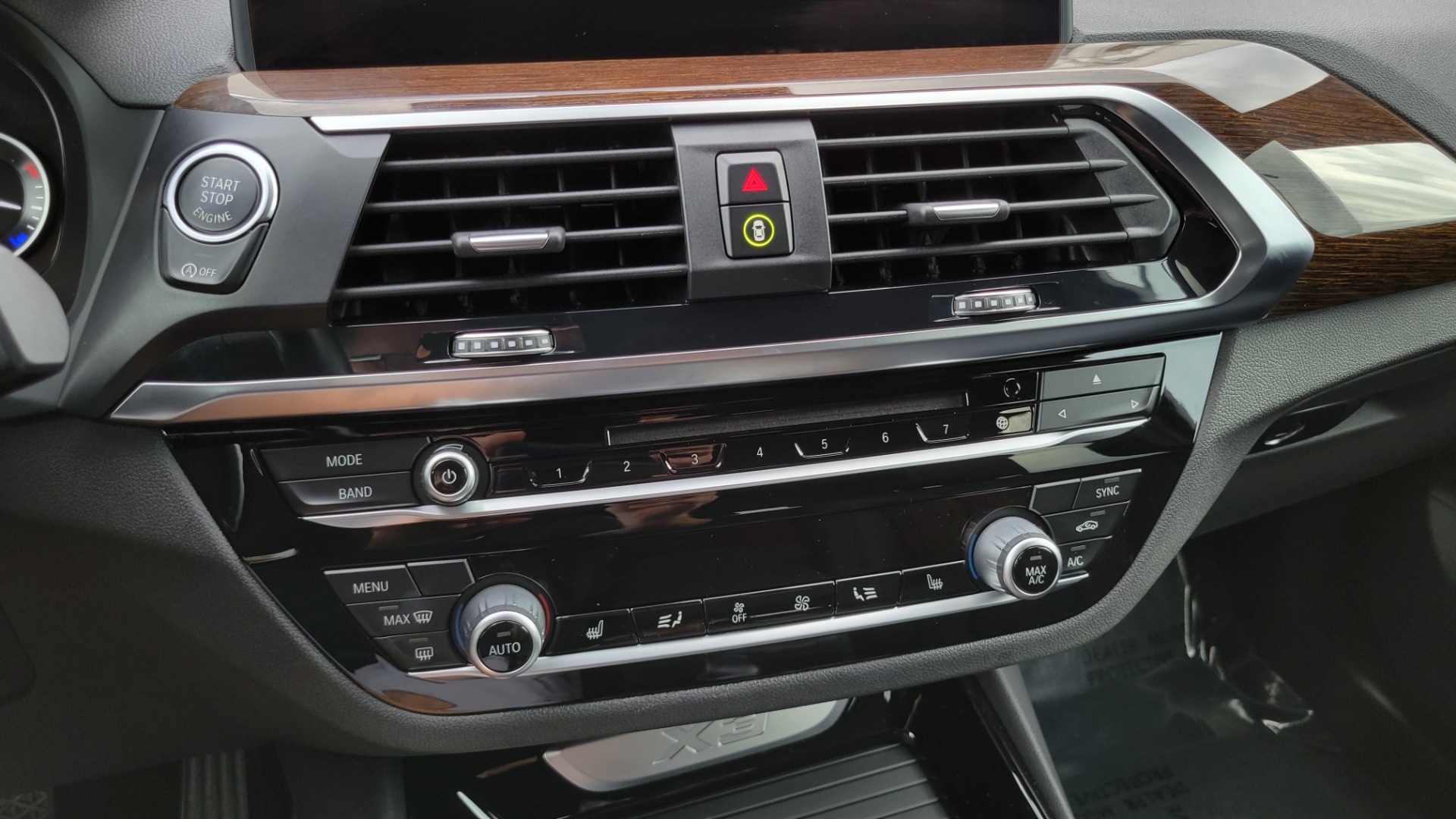 Used 2019 BMW X3 SDRIVE30I / 2.0L / RWD / CONV PKG / NAV / PANO-ROOF / CAMERA for sale Sold at Formula Imports in Charlotte NC 28227 41