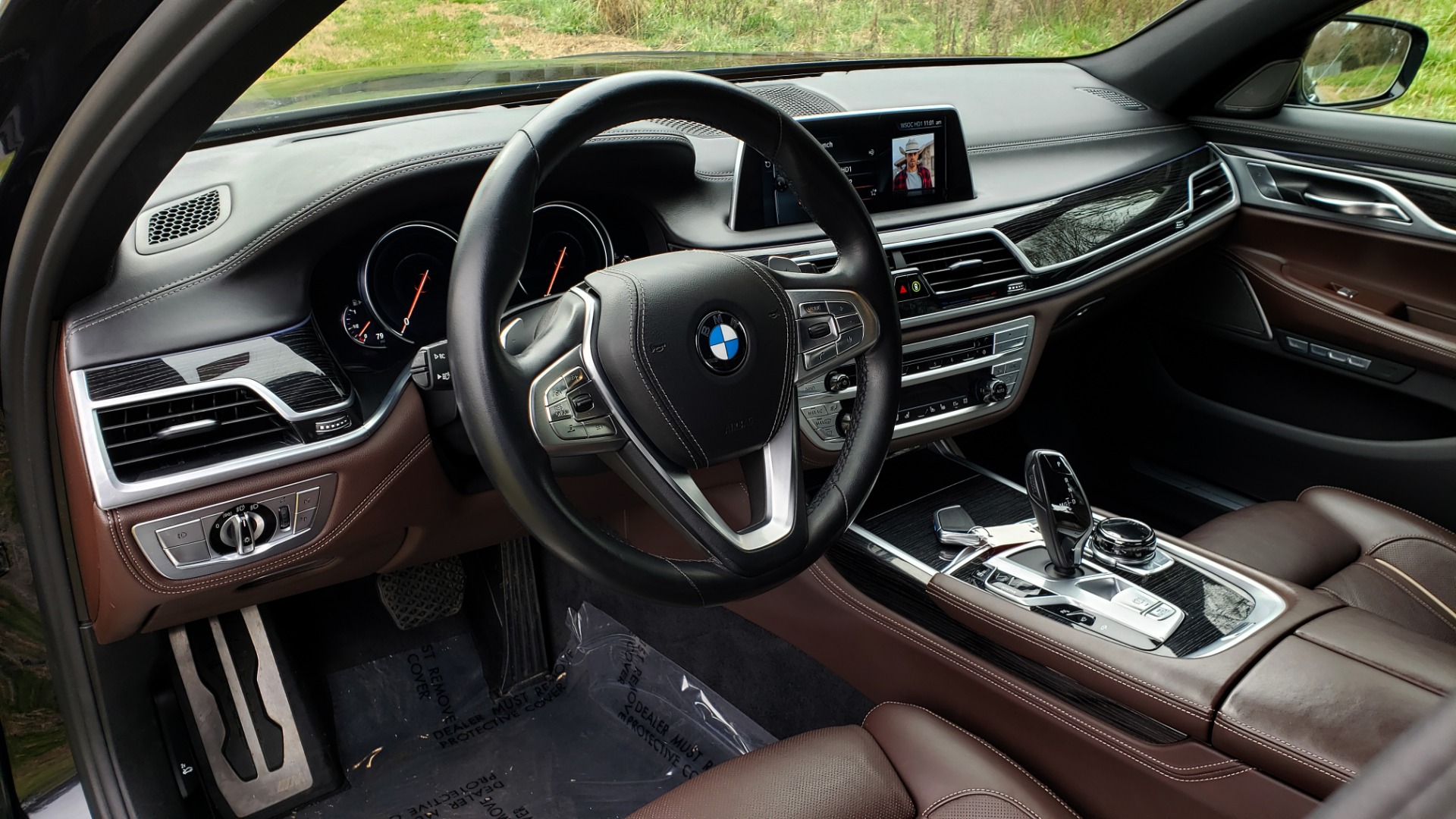 Used 2017 BMW 7 SERIES 750I XDRIVE / M-SPORT / DRVR ASST / EXEC PKG / CLD WTHR for sale Sold at Formula Imports in Charlotte NC 28227 31