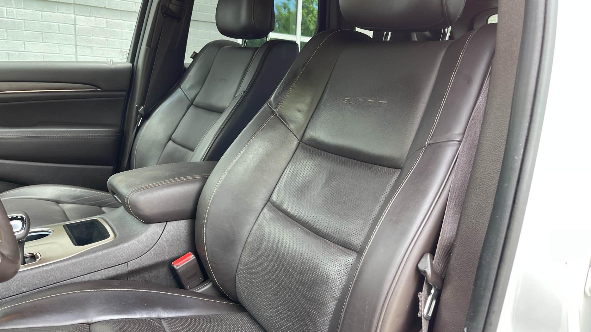 Used 2015 Jeep Grand Cherokee Summit / V8 / RWD / TOW PACKAGE / PANORAMIC ROOF for sale $15,500 at Formula Imports in Charlotte NC 28227 10
